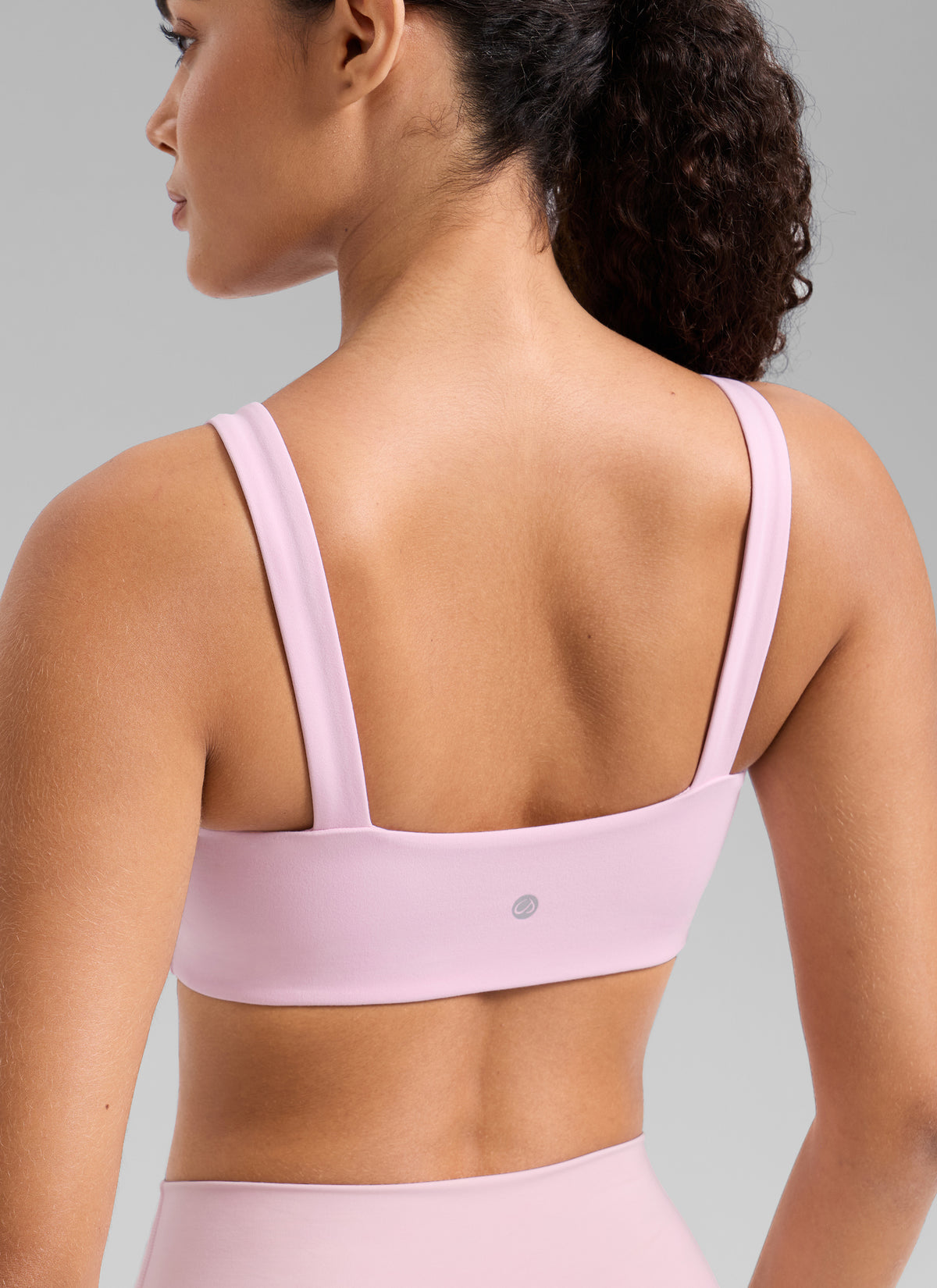 CRZ YOGA Dame Butterlift Trenings-Sports-BH med Firkantet Utringning og Innebygd BH Melkerosa @model_info:Gabi