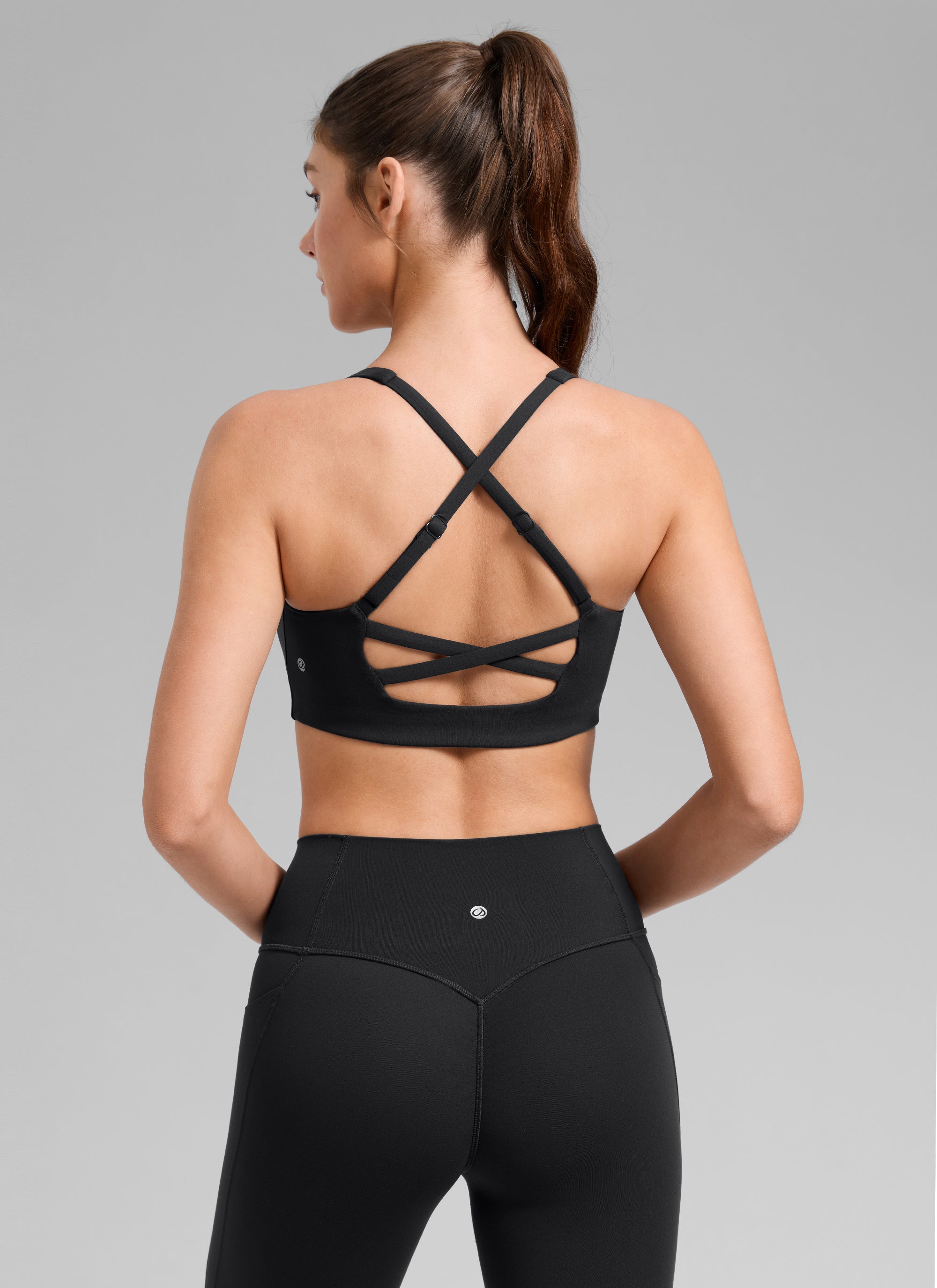 CRZ YOGA Dames Butterlift Workout Sportbeha met Gekruiste Rug en Ingebouwde Beha, Zwart