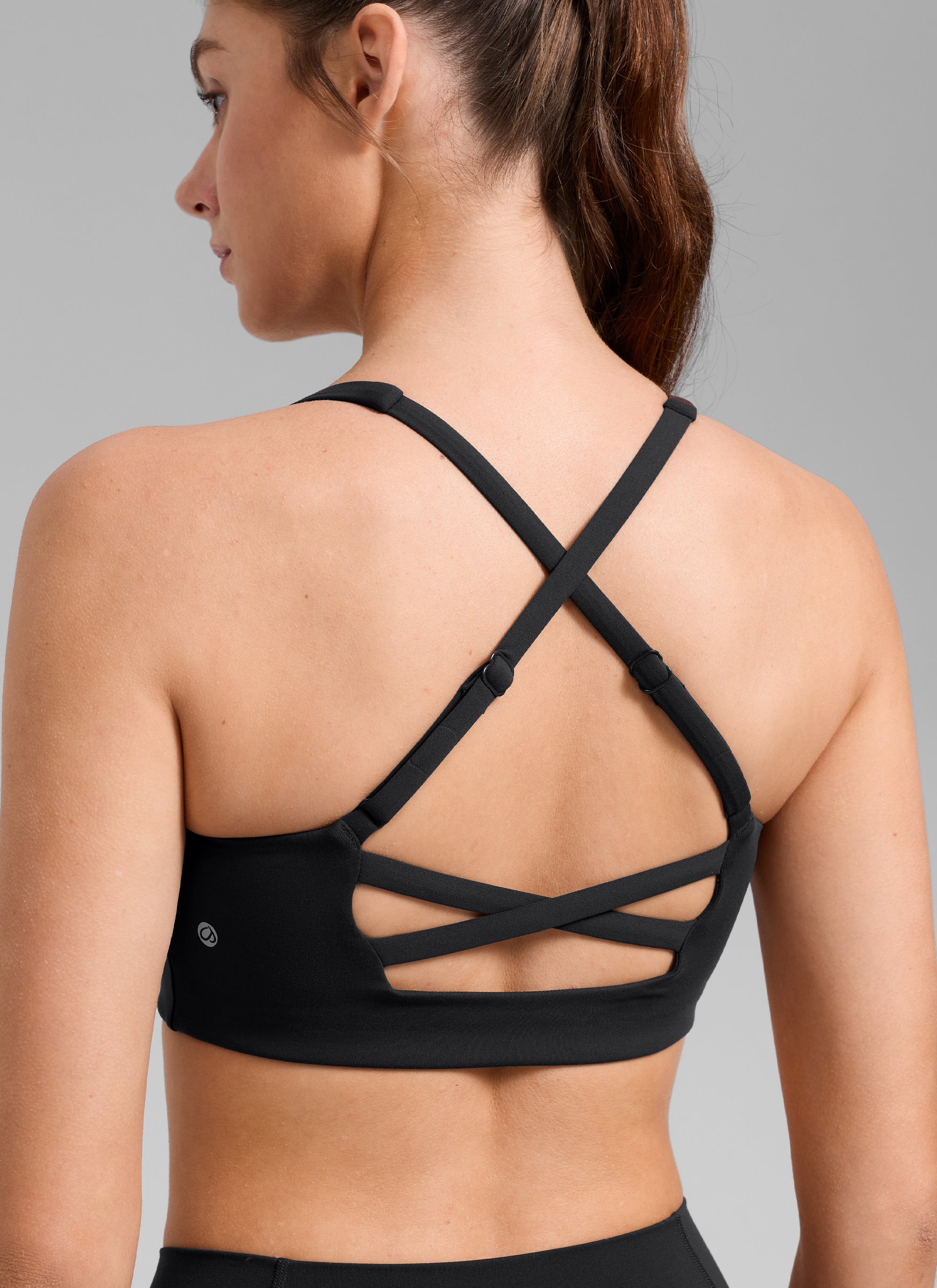 CRZ YOGA Dames Butterlift Workout Sportbeha met Gekruiste Rug en Ingebouwde Beha, Zwart