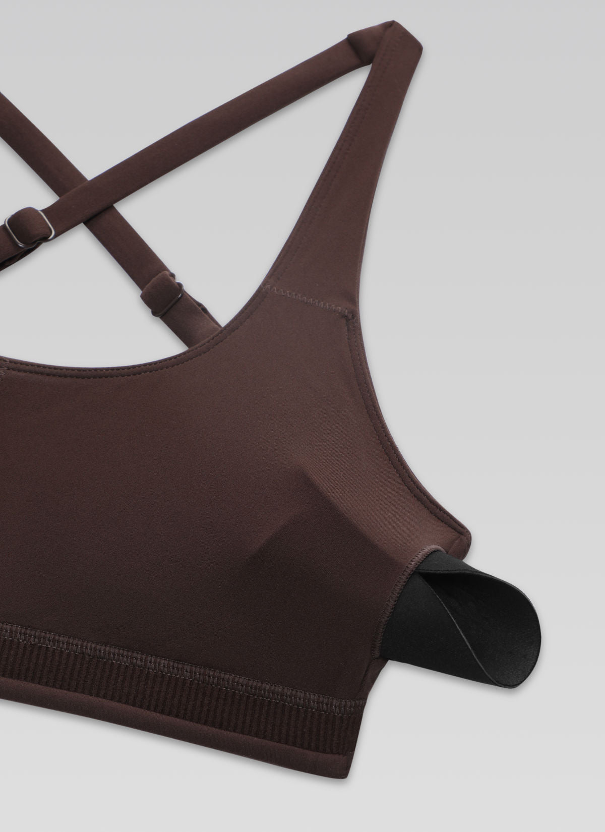 CRZ YOGA Reggiseno sportivo da allenamento da donna con spalline incrociate sul dorso e reggiseno integrato " Butterlift ", colore Hot Fudge Brown @model_info:DETAIL