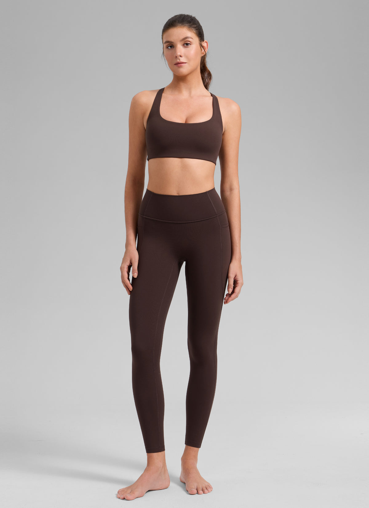CRZ YOGA Naisten Butterlift-treeniliivi, ristikkäiset selkähihnat, sisäänrakennettu rintaliivi, urheiluliivi, Hot Fudge Brown @model_info:Gelya