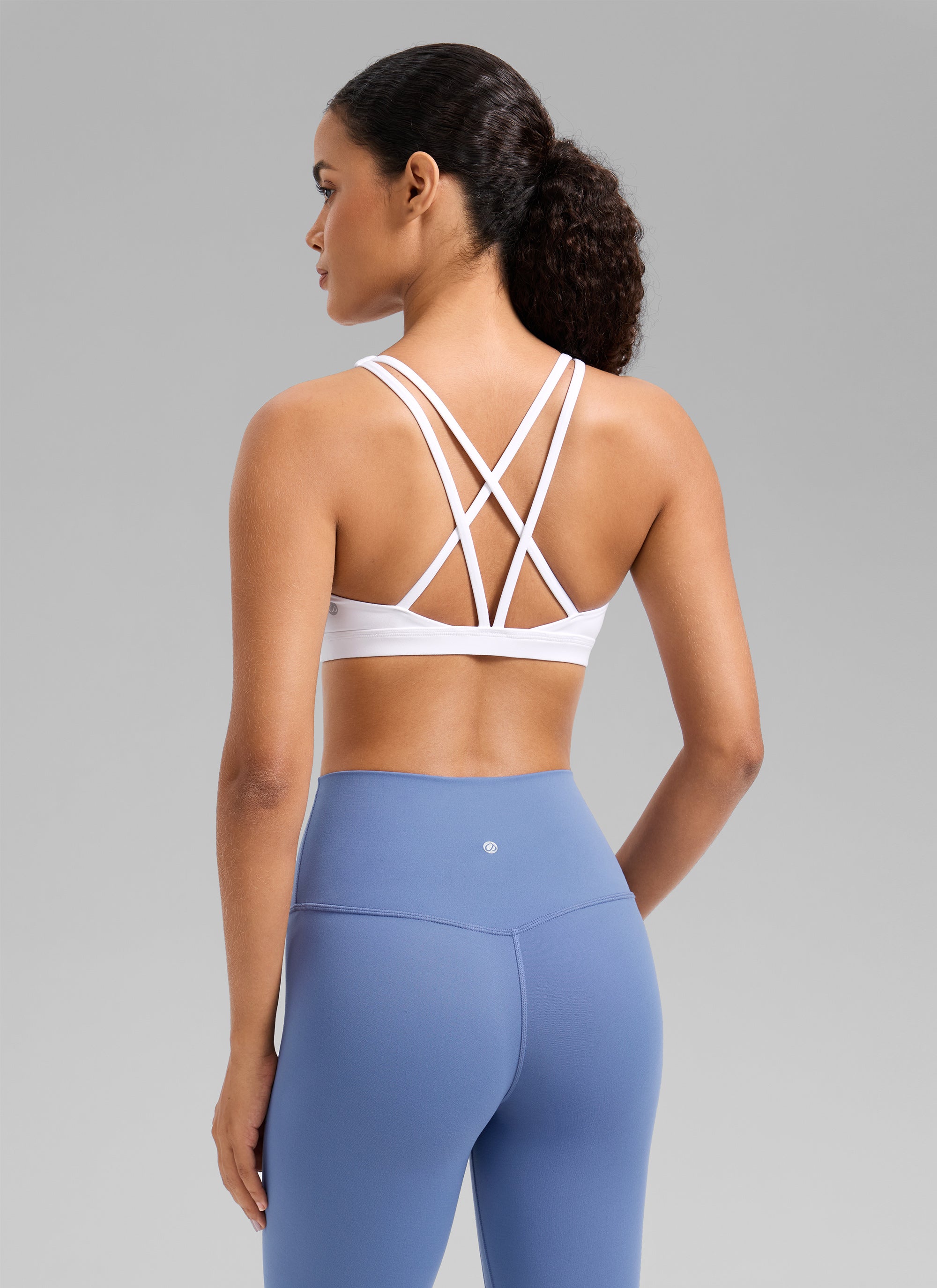 CRZ YOGA Women's Butterlift Workout U Neck Cross Back Sports Bra White @model_info:Gabi