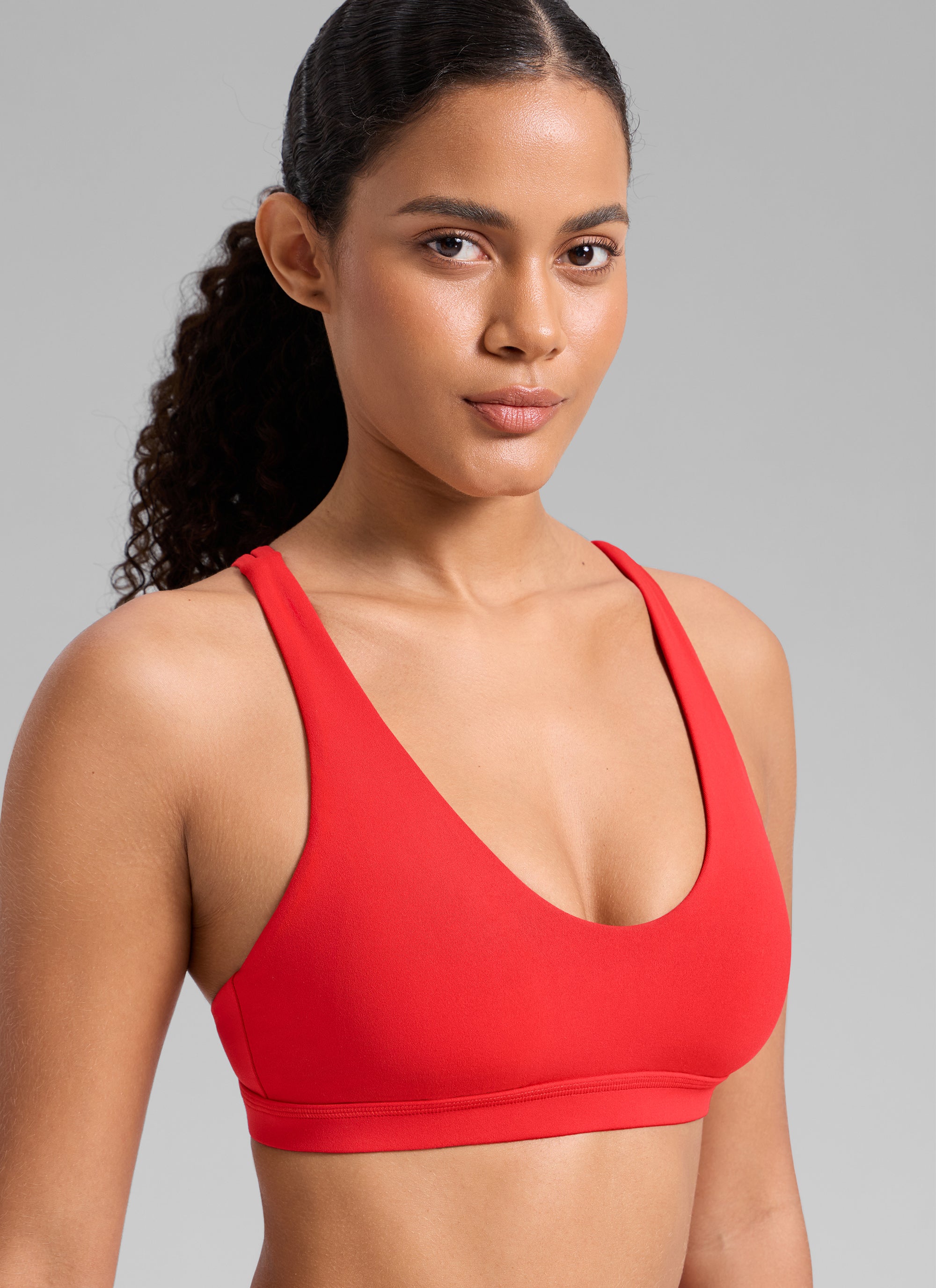 CRZ YOGA Butterlift Sujetador Deportivo de Entrenamiento con Escote en U y Espalda Cruzada para Mujer Rojo Intenso