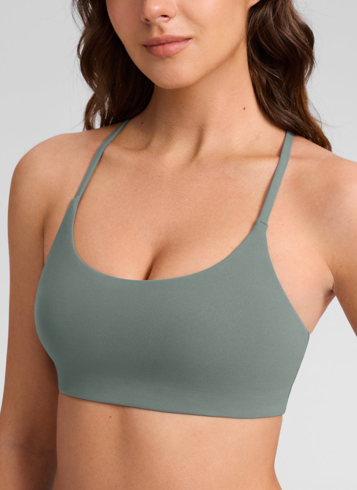 CRZ YOGA Dames Butterlift® Yoga Sportbeha met V-rug en Dubbele Voering Grijs Salie