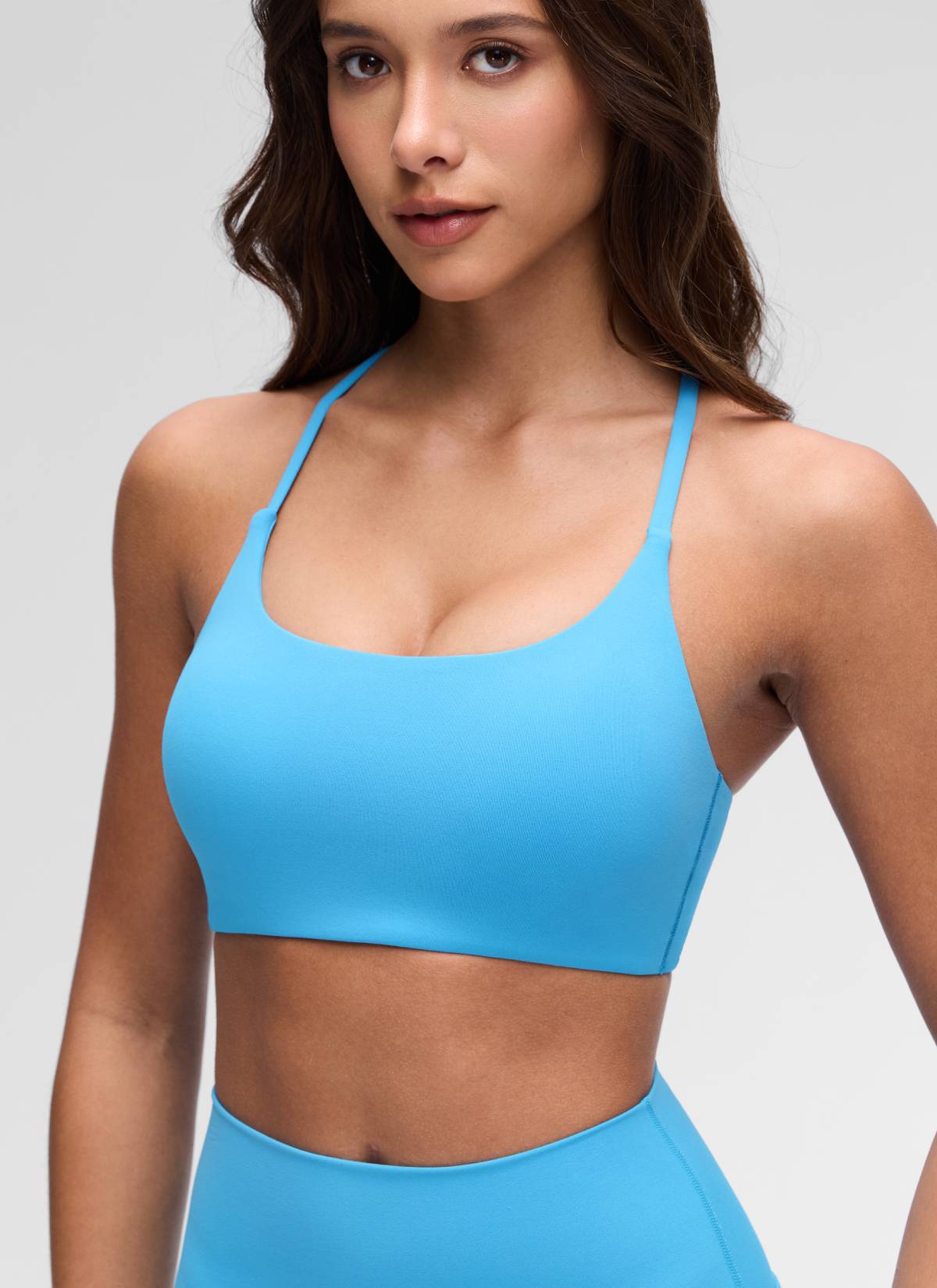 CRZ YOGA Sutien sport pentru femei Butterluxe, cu decolteu rotund, cu răsucire și spate încrucișat, albastru kayak
