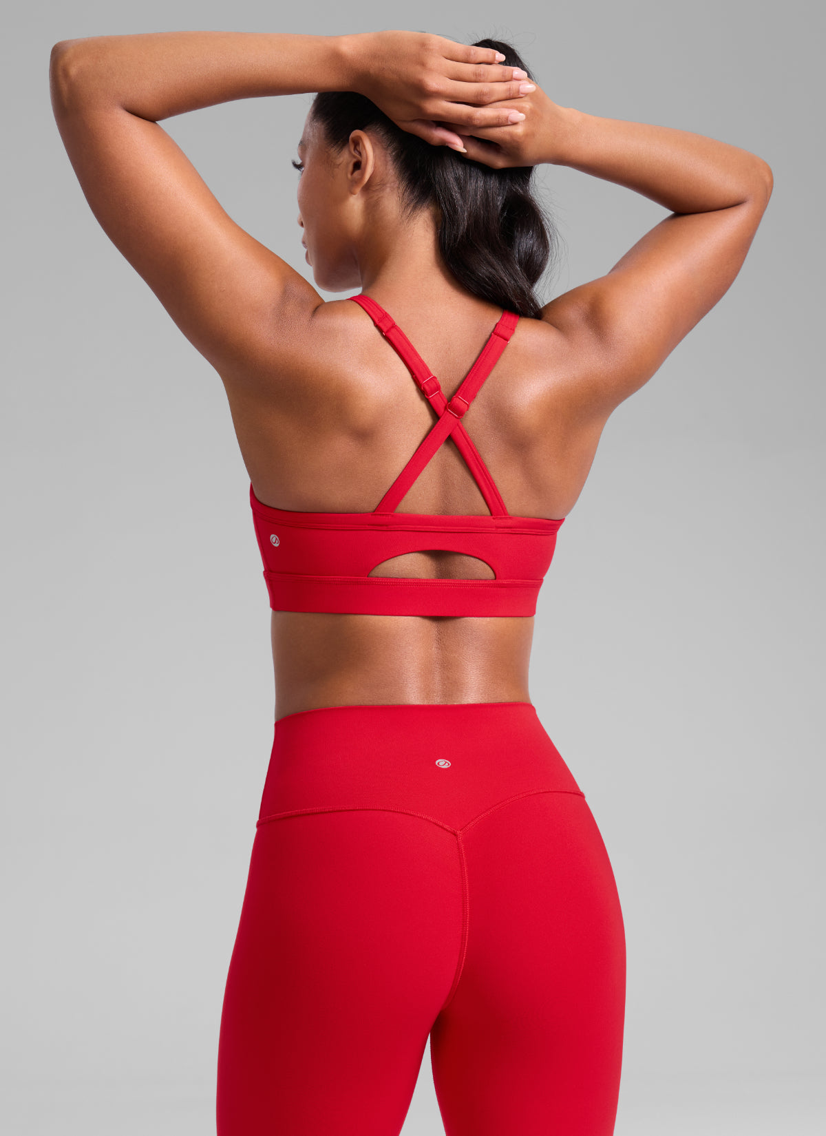 CRZ YOGA Naisten Butterlift Yoga -urheiluliivit U-pääntiellä, ristikkäisillä olkaimilla ja aukolla selässä Aurora Red @model_info:Crystal