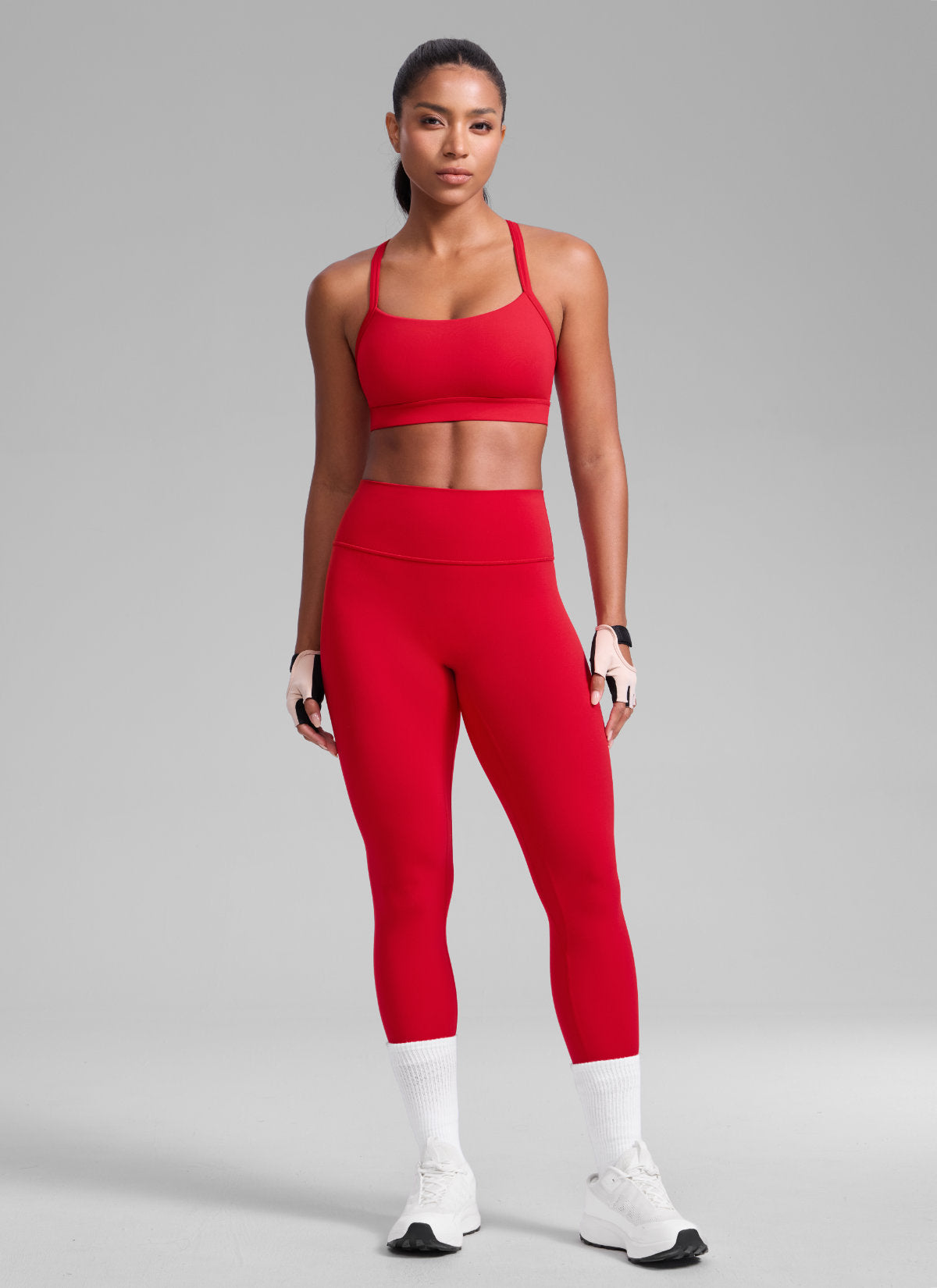 CRZ YOGA Naisten Butterlift Yoga -urheiluliivit U-pääntiellä, ristikkäisillä olkaimilla ja aukolla selässä Aurora Red @model_info:Crystal