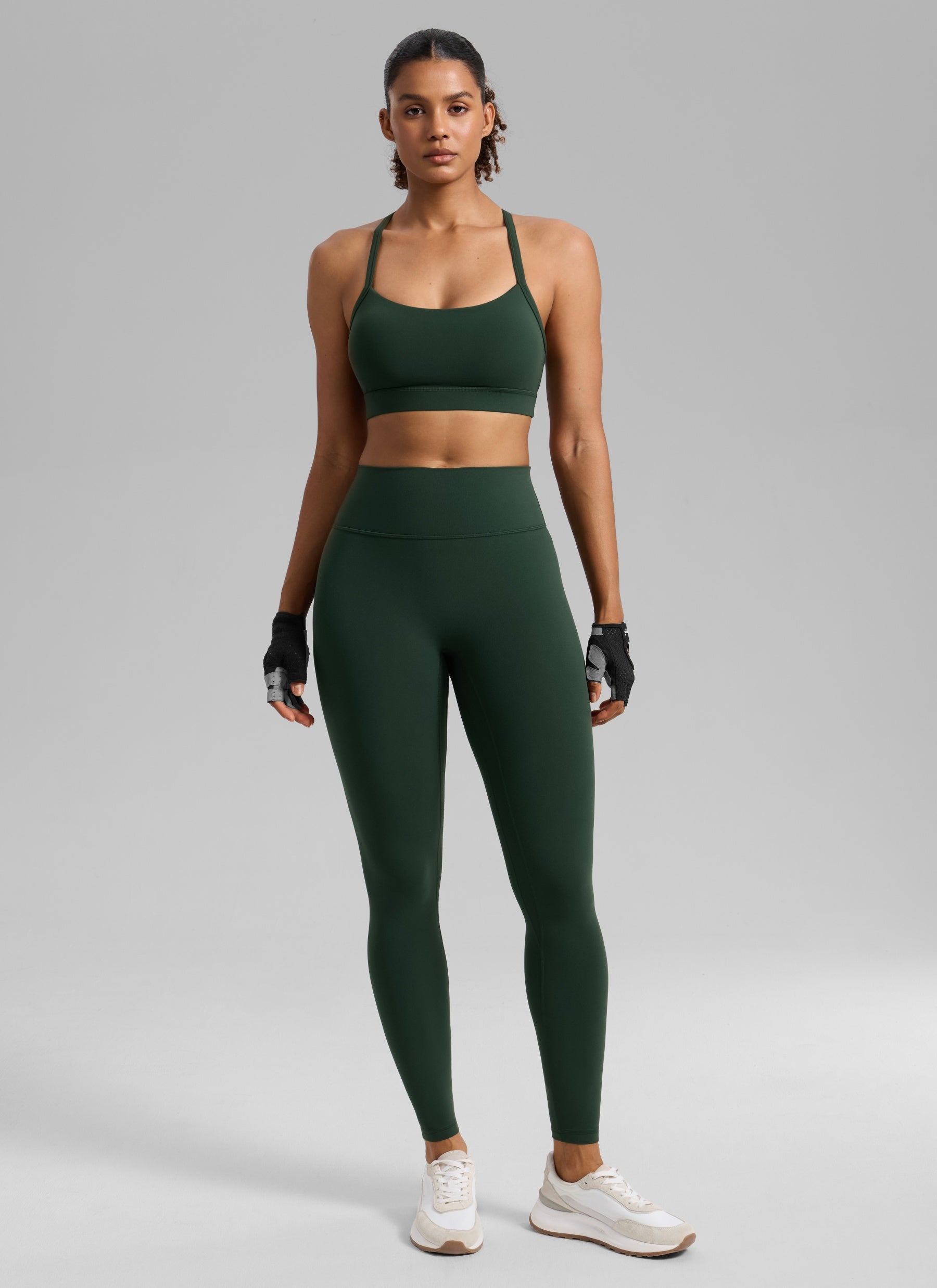 CRZ YOGA Sujetador Deportivo de Yoga Butterlift con Cuello en U, Espalda Cruzada y Abertura Legend Green para Mujer