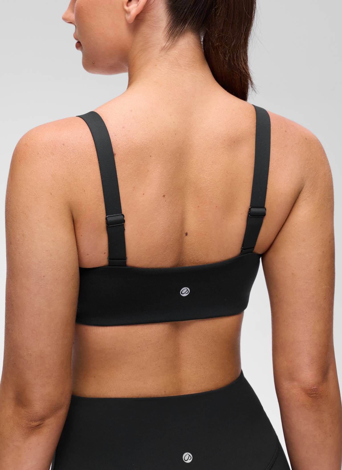 CRZ YOGA Damen Butterluxe Yoga Sport-BH mit U-Ausschnitt und quadratischem Rücken, Schwarz
