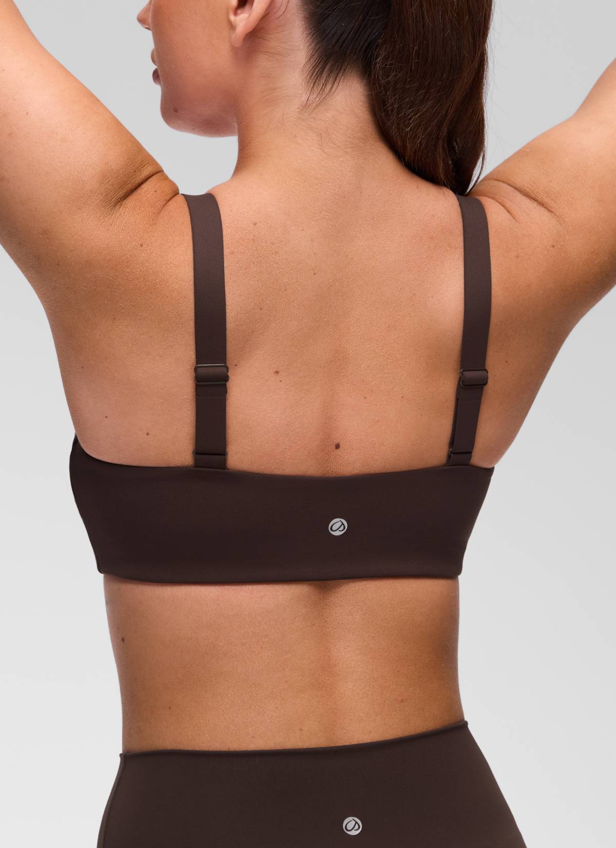 CRZ YOGA Damen Butterluxe Yoga Sport-BH mit U-Ausschnitt und quadratischem Rücken, Hot Fudge Brown