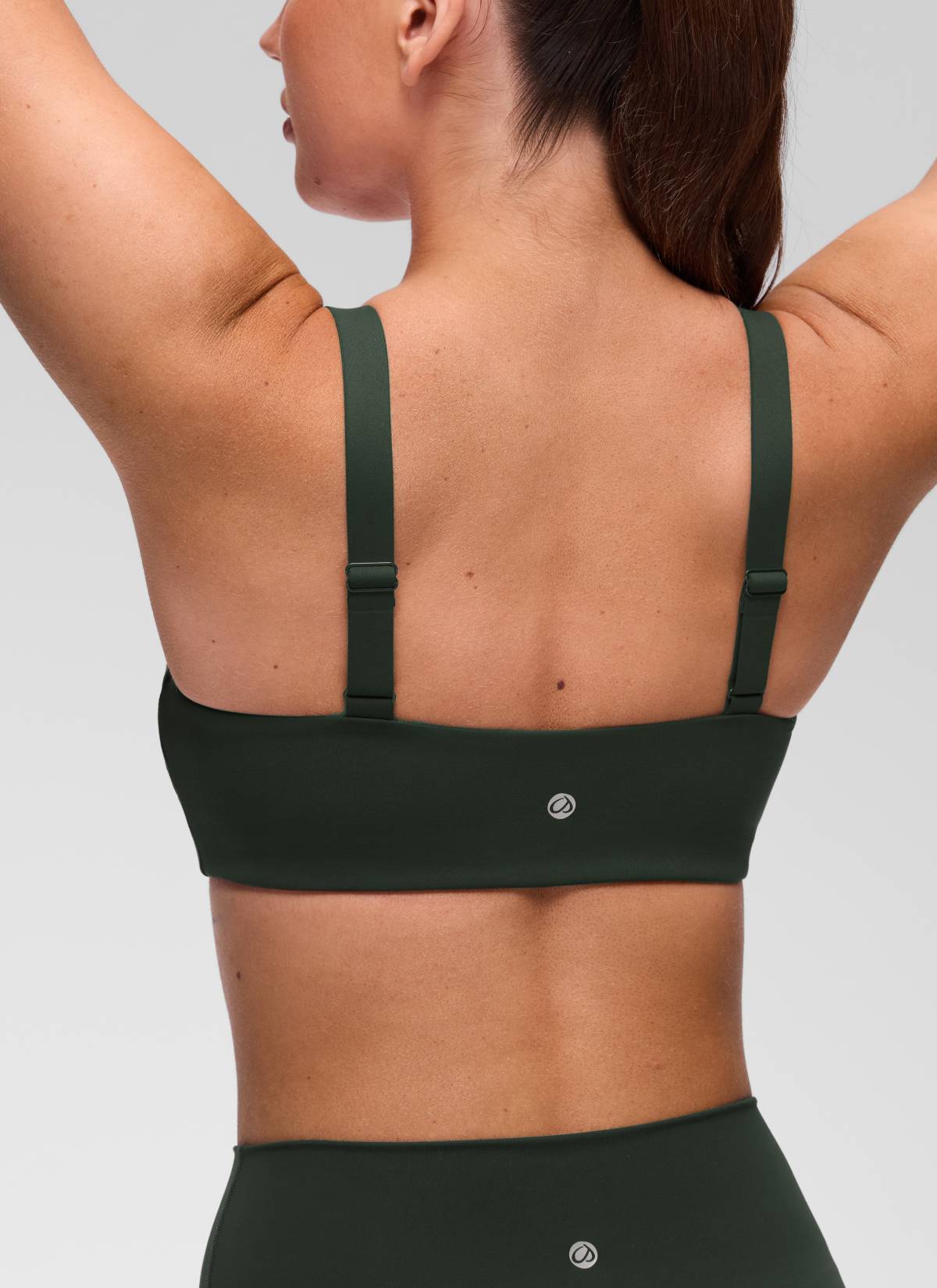CRZ YOGA Damen-Sport-BH „ Butterluxe “ mit U-Ausschnitt und quadratischem Rücken, Yoga-Sport-BH, „Legend Green“