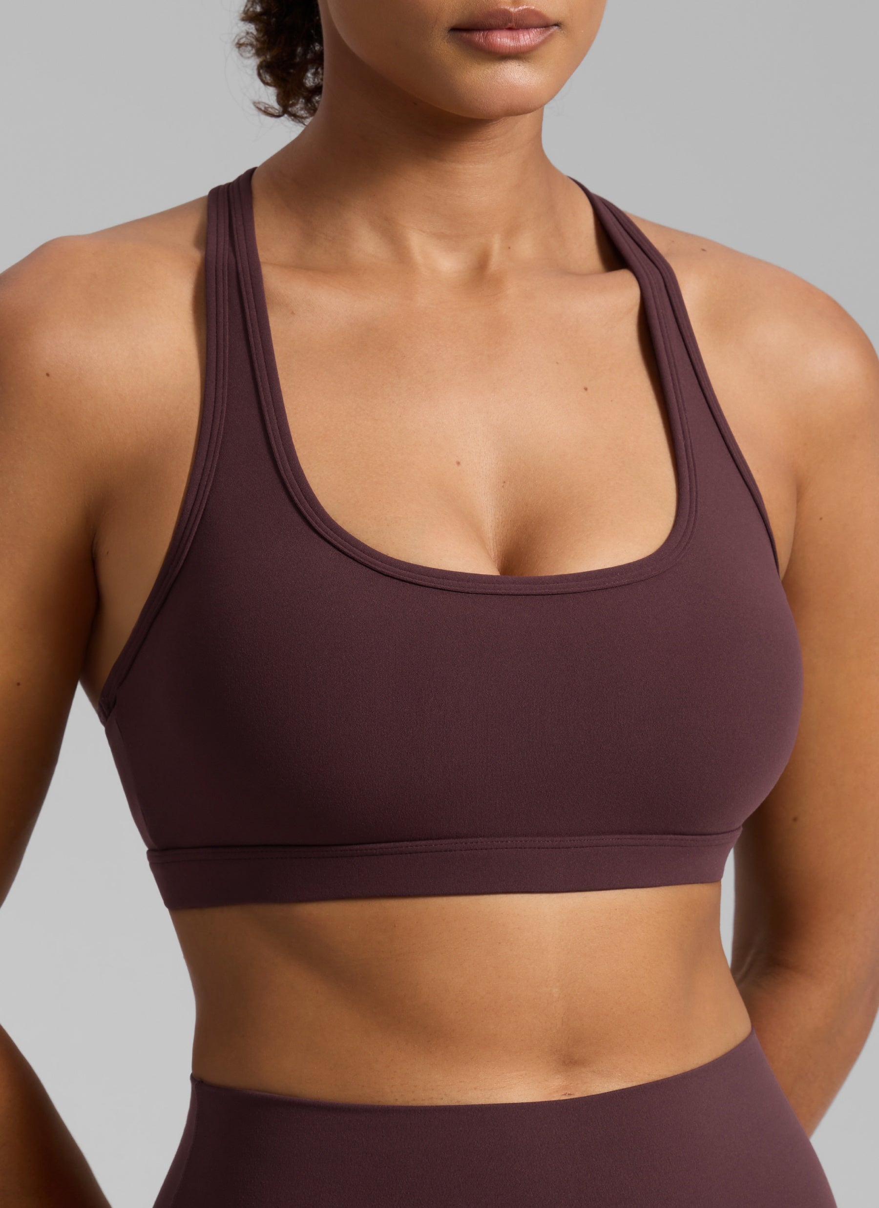 CRZ YOGA Women's Butterlift Yoga U Neck Racerback Keyhole Sports Bra Ripe Plum @model_info:Barbara