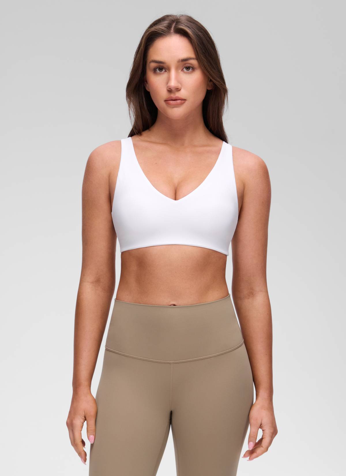 CRZ YOGA pour femme, soutien-gorge de sport Butterluxe de yoga à dos en U et maintien léger, blanc.