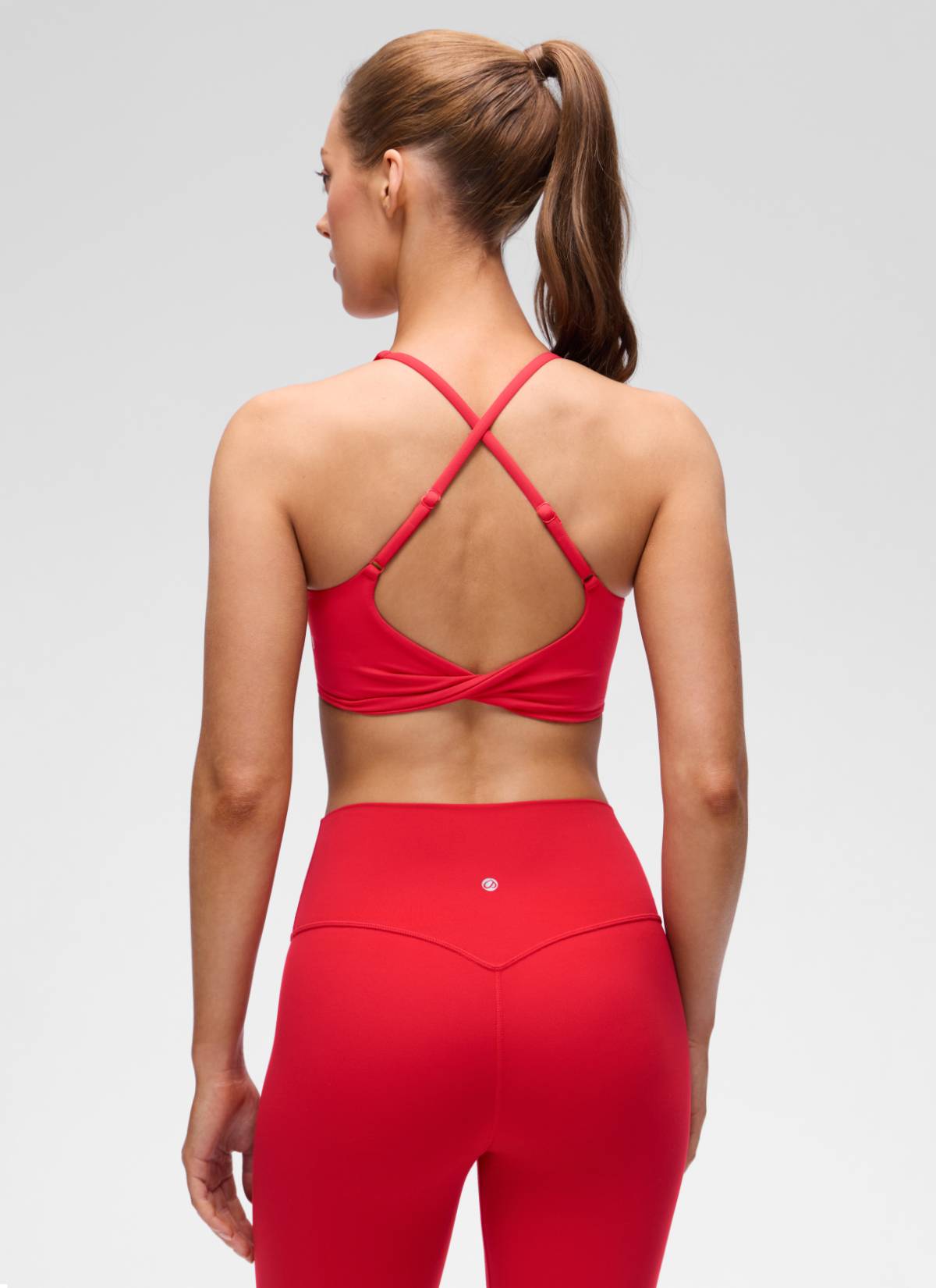 CRZ YOGA Damen Butterluxe Yoga V-Ausschnitt Twist Cross Back Sport-BH Aurora Red