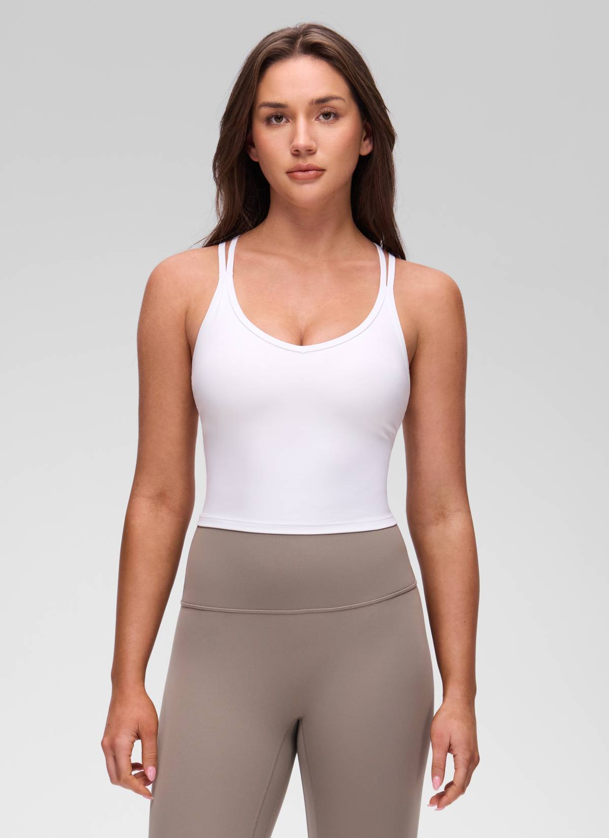 CRZ YOGA Damen- Butterluxe -Yoga-Tanktop mit V-Ausschnitt, gekreuztem Rücken und integriertem BH, weiß