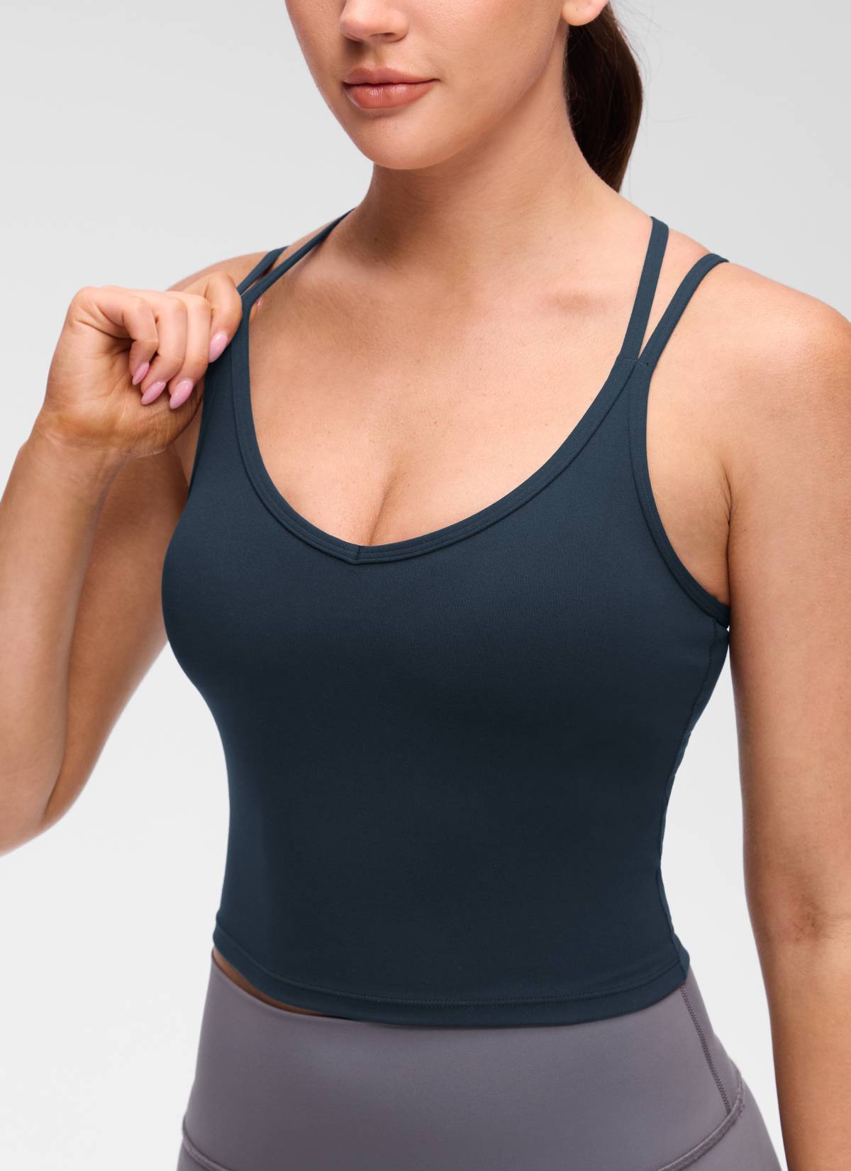 CRZ YOGA Damen- Butterluxe -Yoga-Tanktop mit V-Ausschnitt, gekreuztem Rücken und integriertem BH, True Navy
