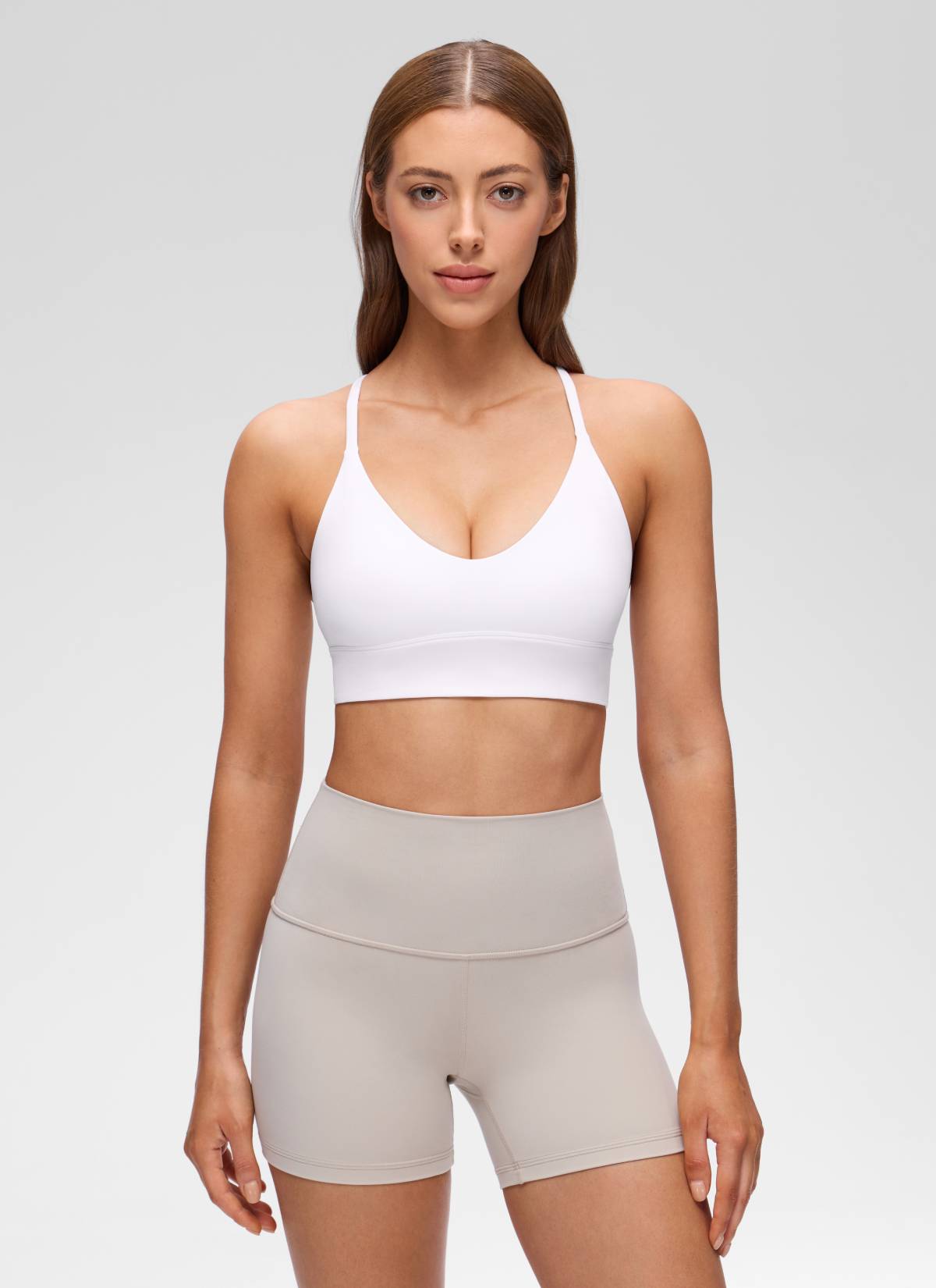 CRZ YOGA Damen Butterluxe Yoga V-Ausschnitt Überkreuz-Rücken Longline Sport-BH Weiß