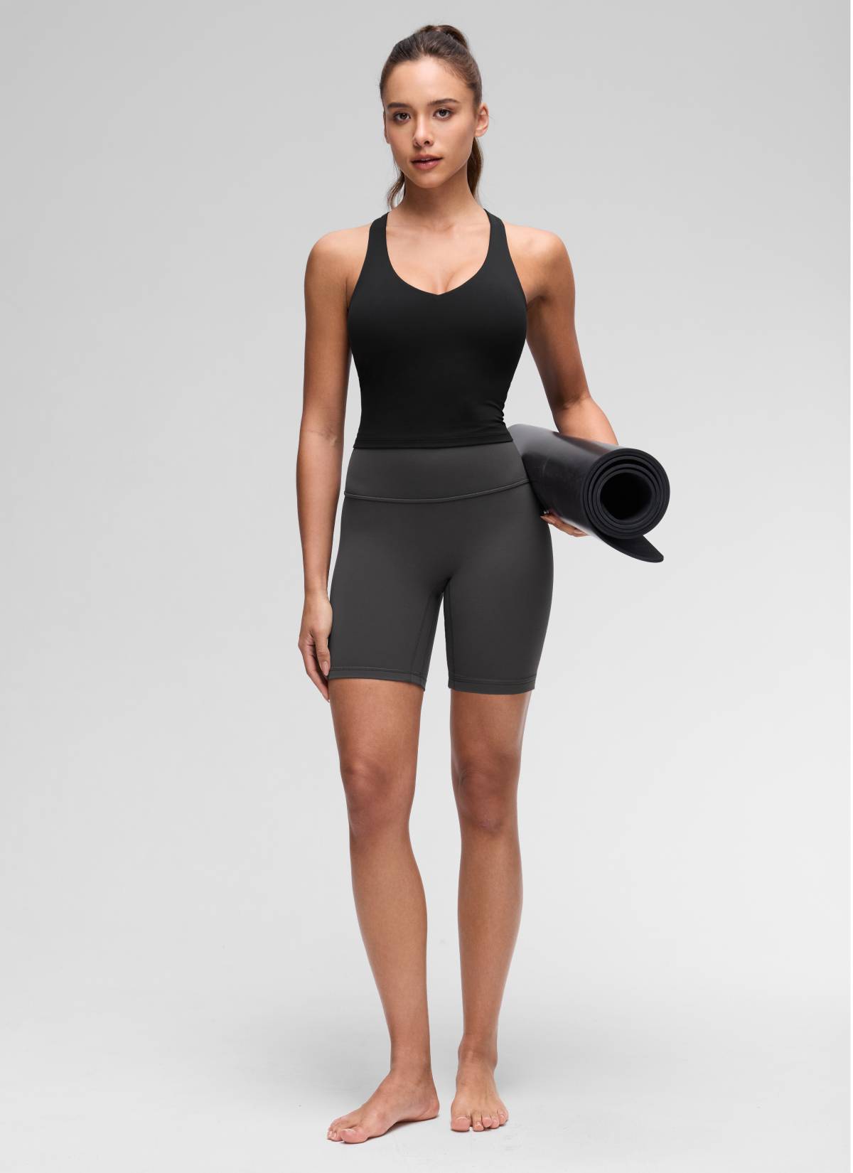 CRZ YOGA Damen- Butterluxe -Yoga-Tanktop mit V-Ausschnitt, Racerback und integriertem BH, schwarz
