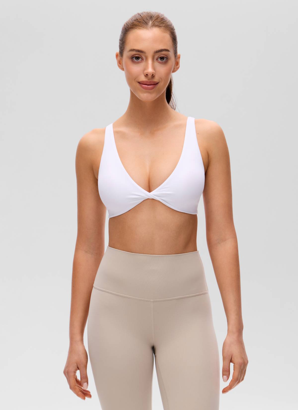 CRZ YOGA Women's Butterluxe Yoga Twist V Neck U Back Sports Bra White @model_info:Lary