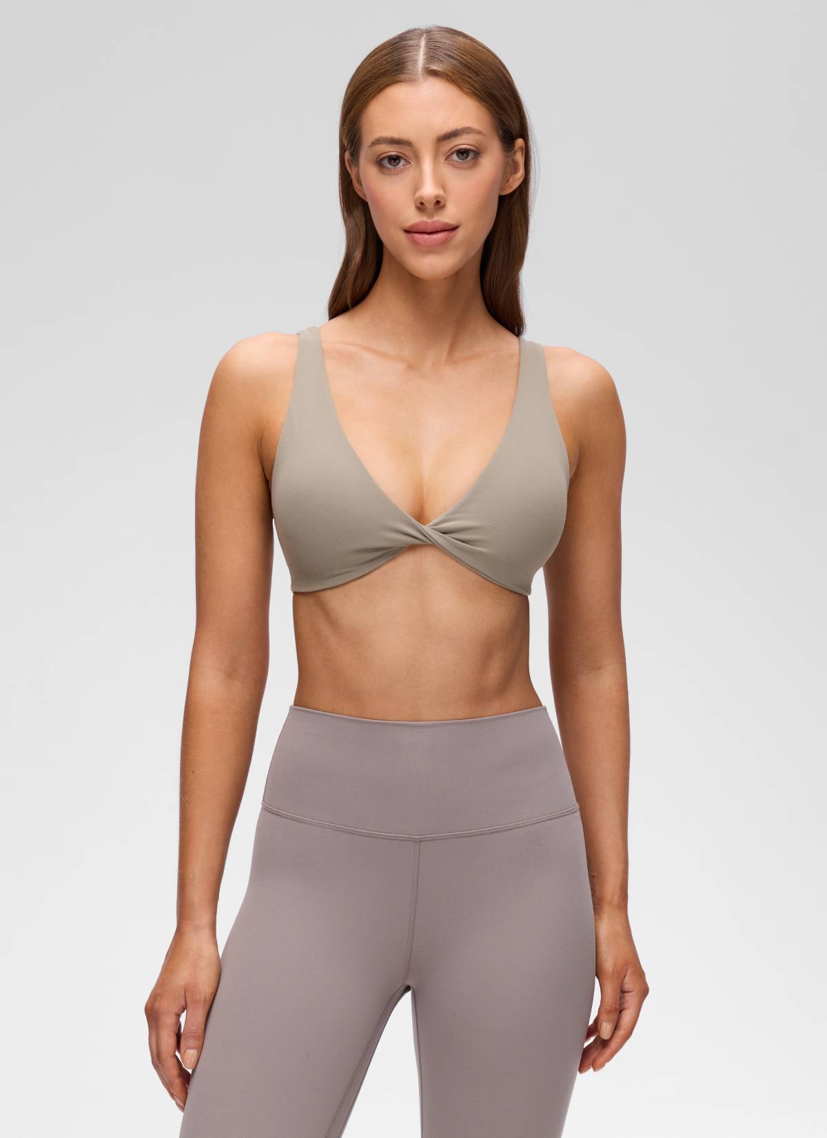 CRZ YOGA Women's Butterluxe Yoga Twist V Neck U Back Sports Bra Warm Ash Grey @model_info:Lary
