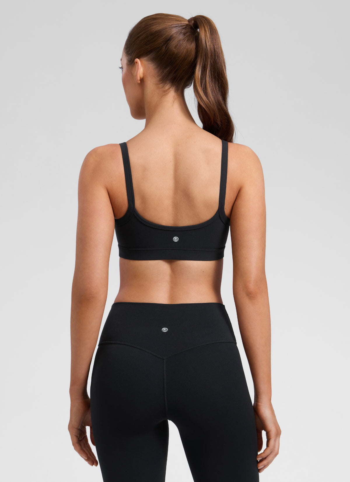 CRZ YOGA Sujetador deportivo Butterlift de entrenamiento con cuello redondo y doble forro para mujer, Negro