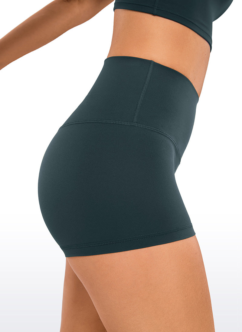 CRZ YOGA Șorturi de yoga pentru femei, cu talie înaltă, model „Booty Butterluxe Biker”, 2,5'' (verde închis, nuanță „Forest”)