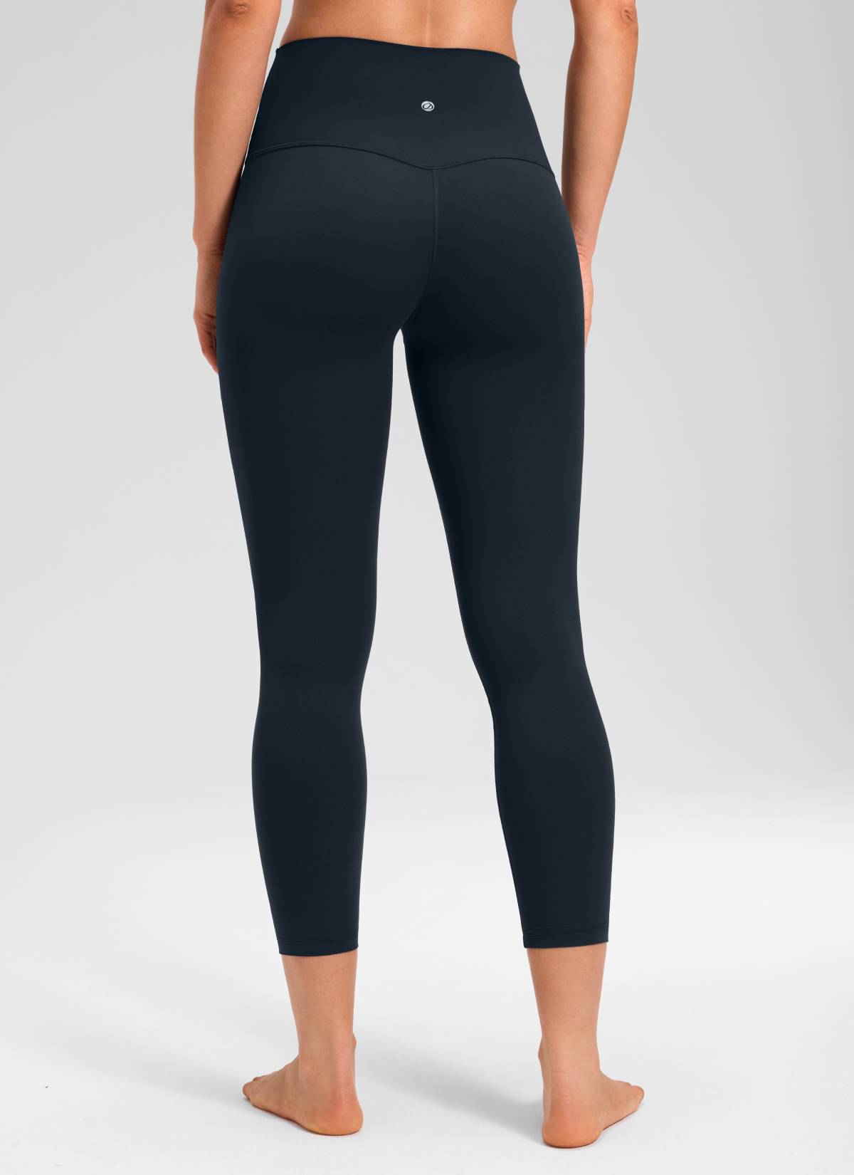 Leggings de yoga Butterluxe de talle alto para mujer CRZ YOGA de 58 cm en azul marino (True Navy) @model_info:Larissa