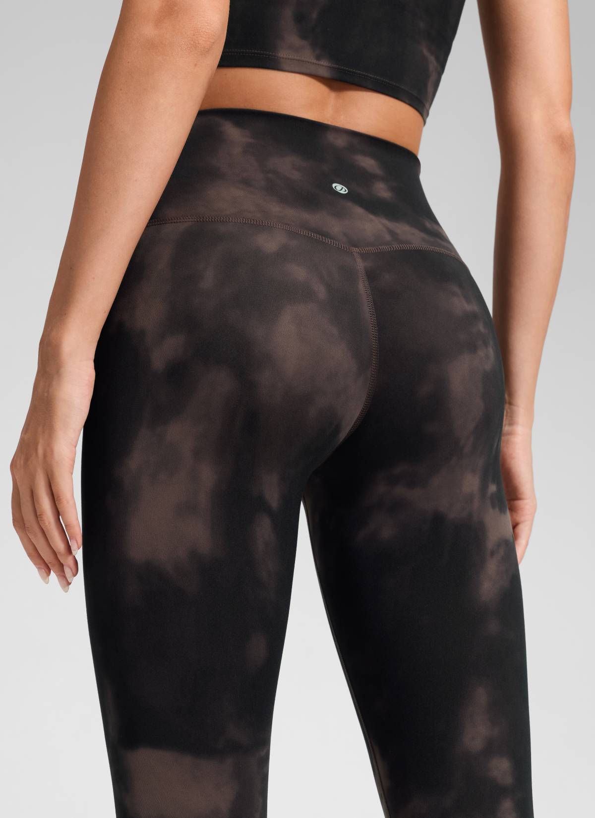 CRZ YOGA Women's Yoga Lounge High Rise Butterluxe Yoga Leggings 28'' Taupe Tie Dye Flowers @model_info:Anna