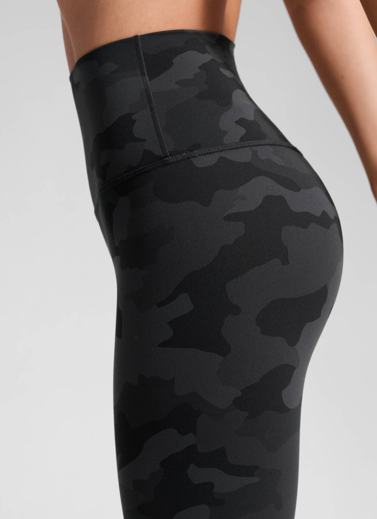 CRZ YOGA Women's Yoga Lounge High Rise Butterluxe Yoga Leggings 28'' Dark Grey Camouflage 2 @model_info:Anna