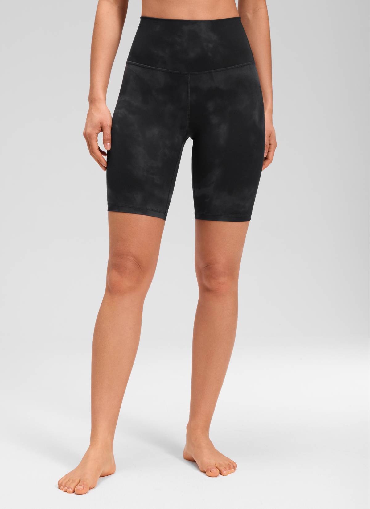 Pantalones cortos de ciclista largos de tiro alto Butterluxe para mujer CRZ YOGA Flores con efecto desteñido negro