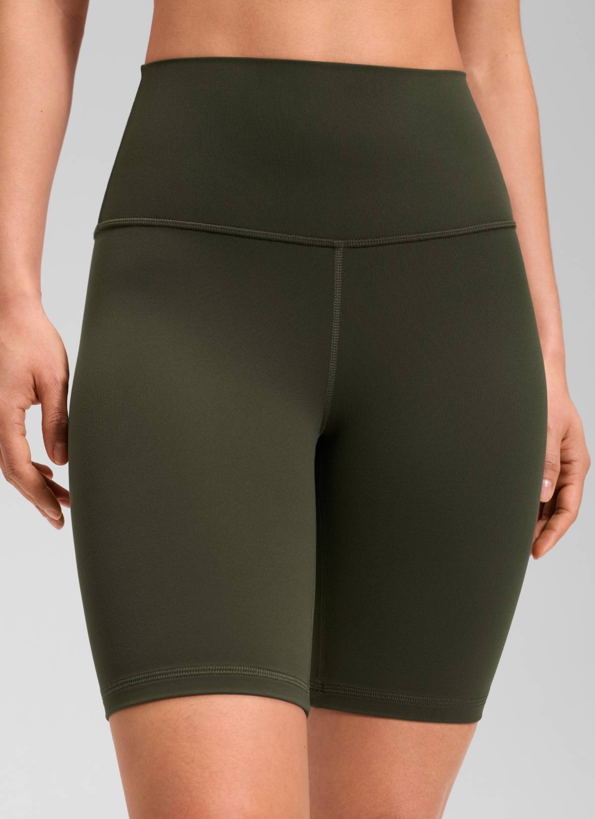 Pantalones cortos de ciclista largos de 20 cm de talle alto Butterluxe para mujer CRZ YOGA, verde oliva