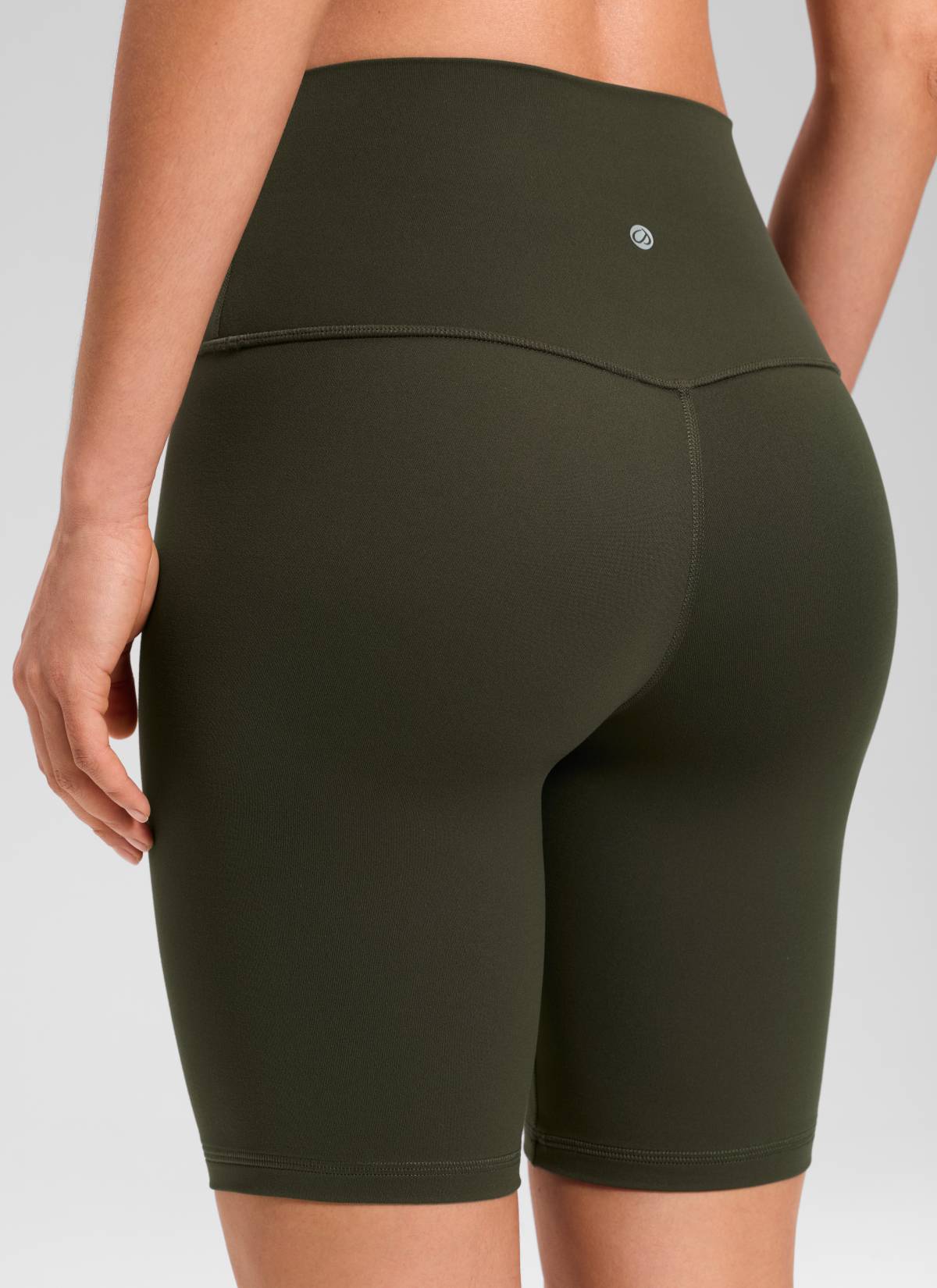 Pantalones cortos de ciclista largos de 20 cm de talle alto Butterluxe para mujer CRZ YOGA, verde oliva