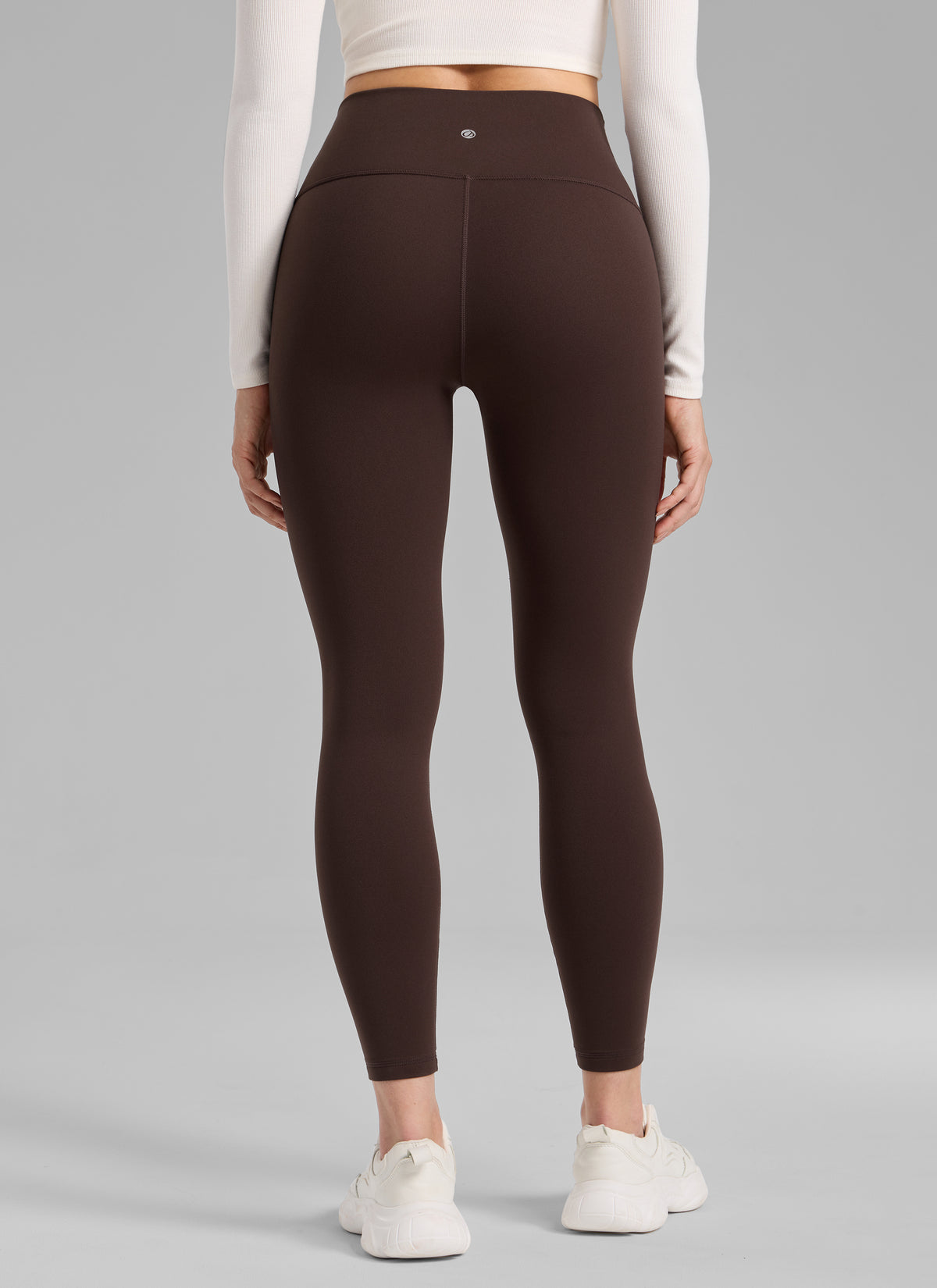 CRZ YOGA Women's Thermal Fleece Lined Casual High Rise Legging 25'' Hot Fudge Brown @model_info:Bruna