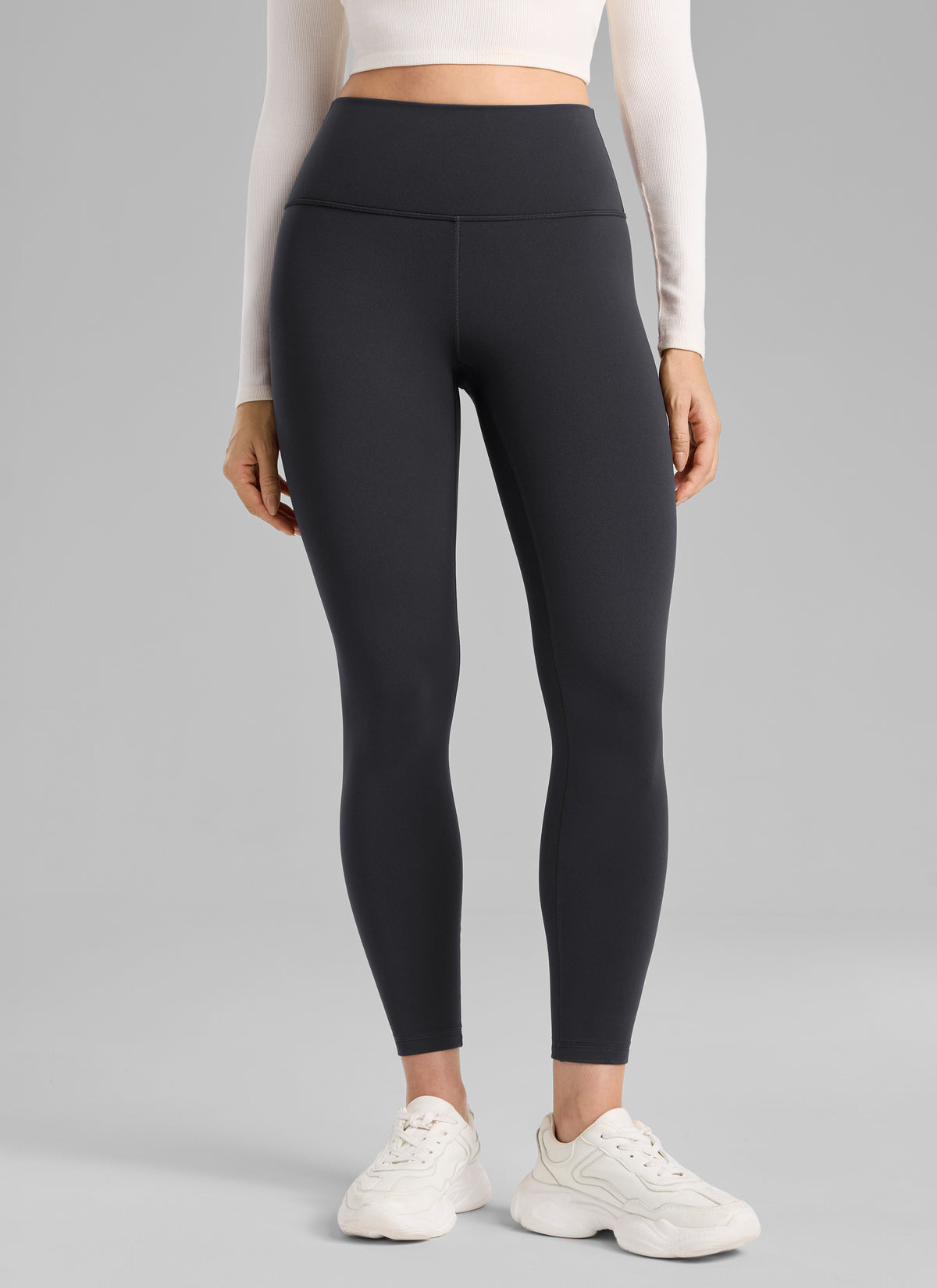 CRZ YOGA Women's Thermal Fleece Lined Casual High Rise Legging 25'' Ink Gray @model_info:Bruna
