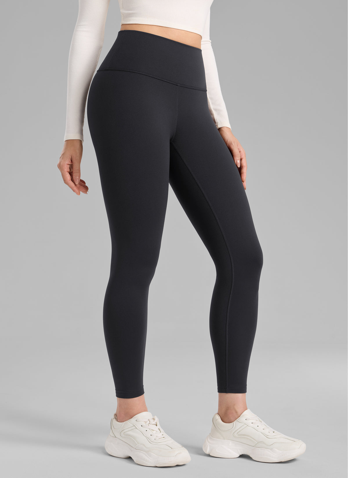 CRZ YOGA Women's Thermal Fleece Lined Casual High Rise Legging 25'' Ink Gray @model_info:Bruna