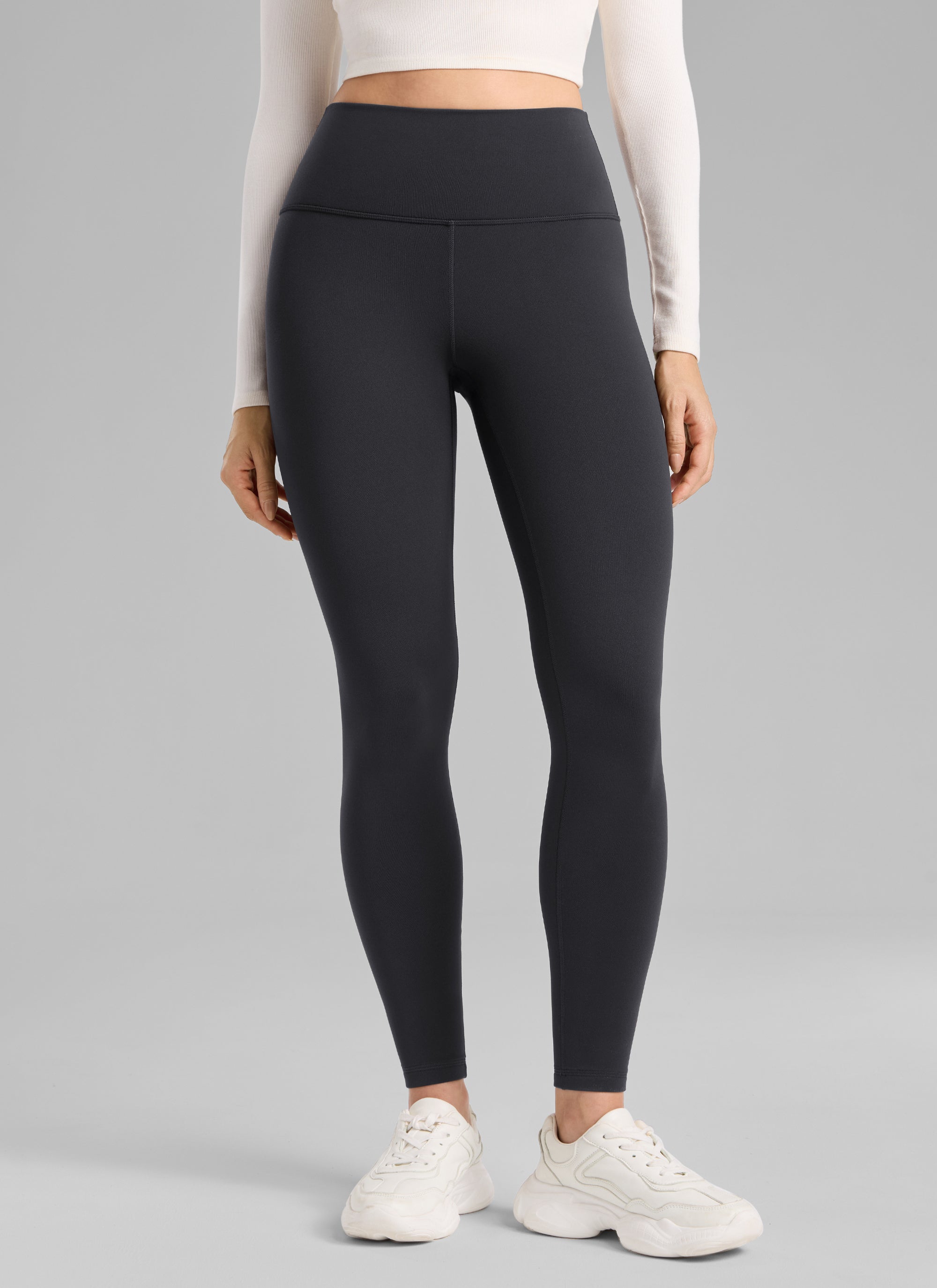 CRZ YOGA Women's Fleece Lined Casual High Rise Legging 28'' Ink Gray @model_info:Bruna