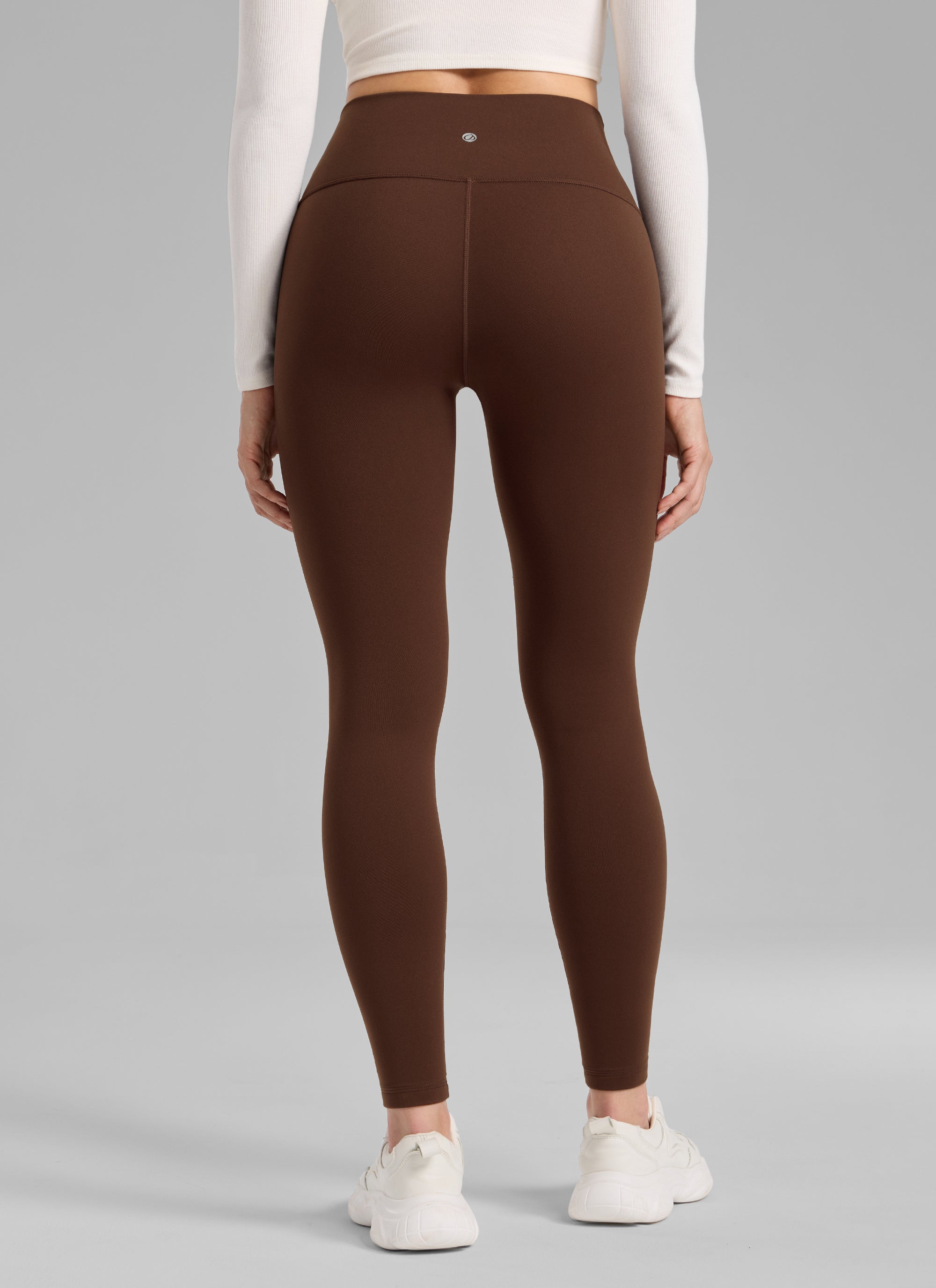 CRZ YOGA Women's Fleece Lined Casual High Rise Legging 28'' Lava Brown @model_info:Bruna