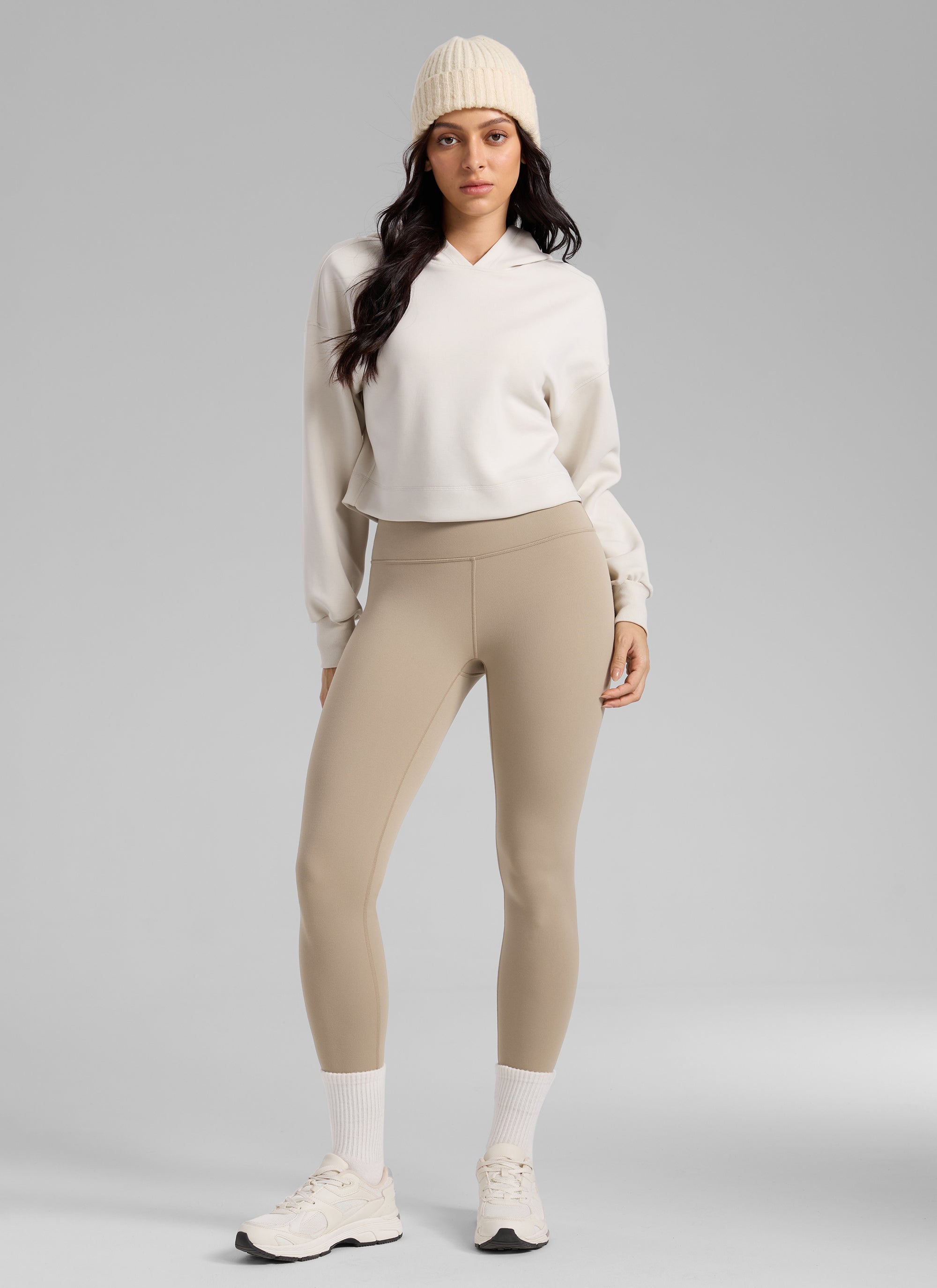 CRZ YOGA Women's Fleece Lined Casual High Rise Legging 28'' Oak @model_info:Bruna