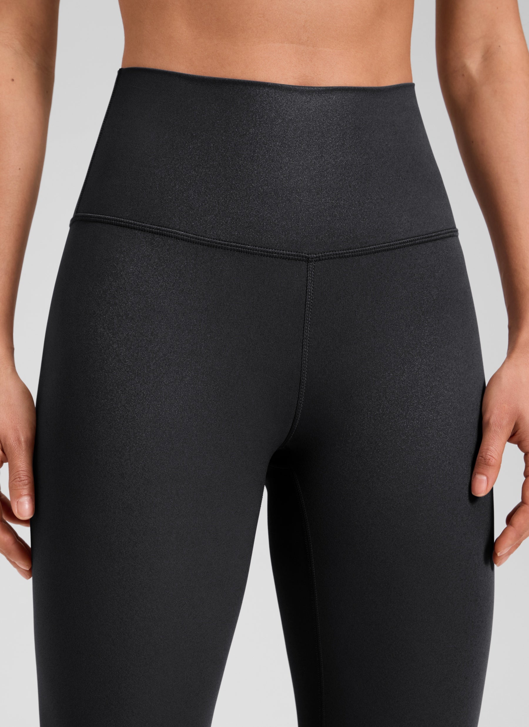 CRZ YOGA Women Butterluxe Matte Faux Leather Leggings 25'' Black Foil Pattern @model_info:Larissa