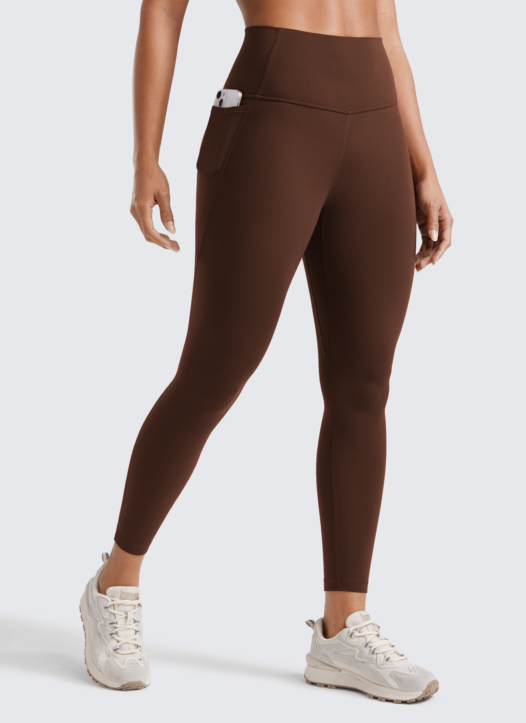 CRZ YOGA Dámske jógové a voľnočasové legíny s vysokým pásom Butterluxe s vreckami 64 cm Lava Brown
