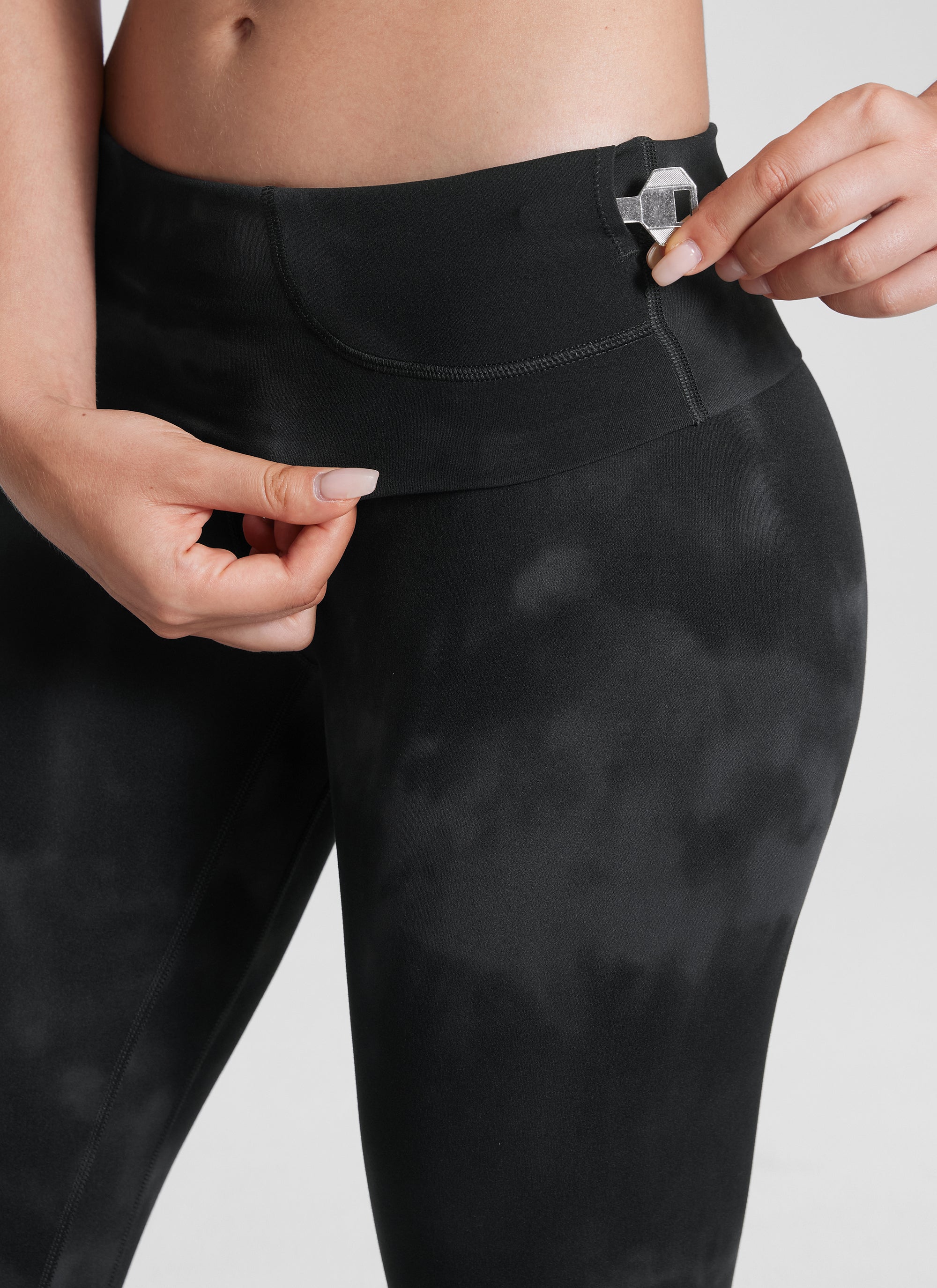 CRZ YOGA Women's Lounge Super High Rise Butterluxe Yoga Leggings 25'' Black Tie Dye Flowers