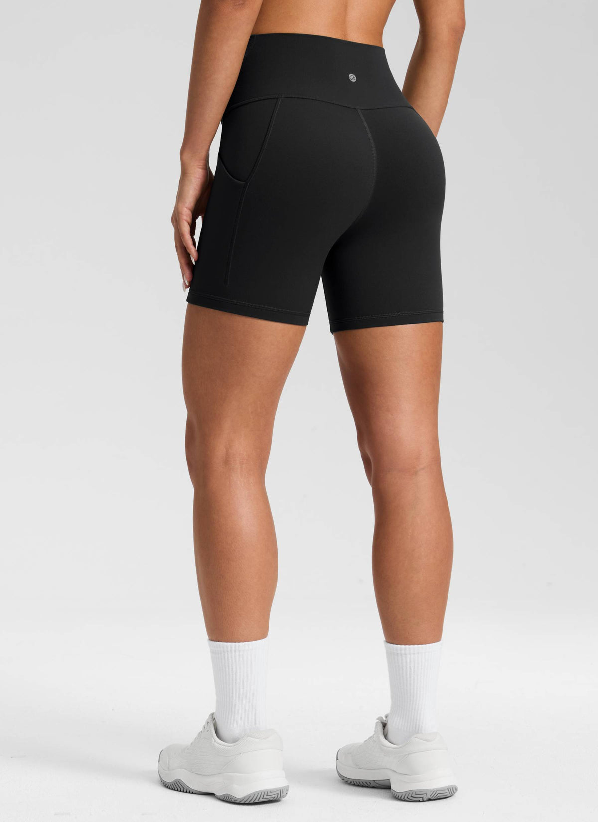 CRZ YOGA Naisten Yoga High Rise Biker Butterluxe taskulliset shortsit 13 cm Black @model_info:Isidora
