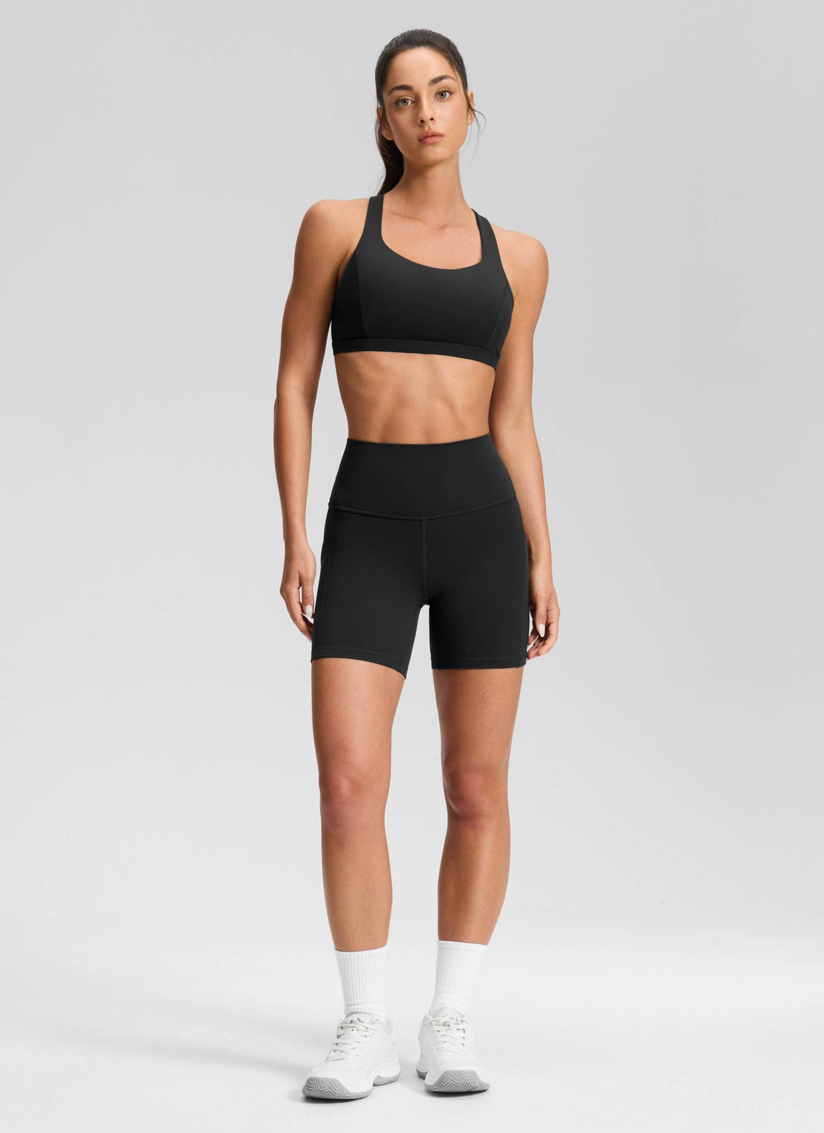 CRZ YOGA Naisten Yoga High Rise Biker Butterluxe taskulliset shortsit 13 cm Black @model_info:Isidora