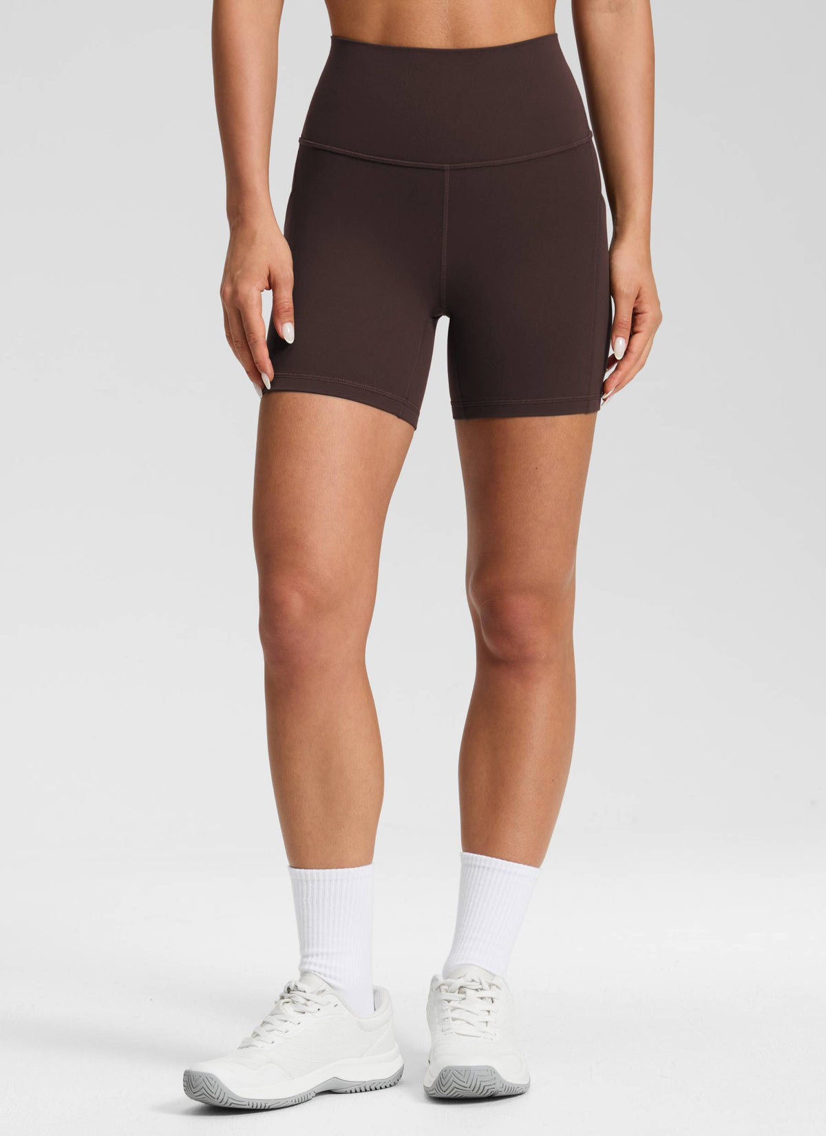CRZ YOGA Naisten Yoga High Rise Biker Butterluxe taskulliset shortsit 13 cm Hot Fudge Brown @model_info:Isidora