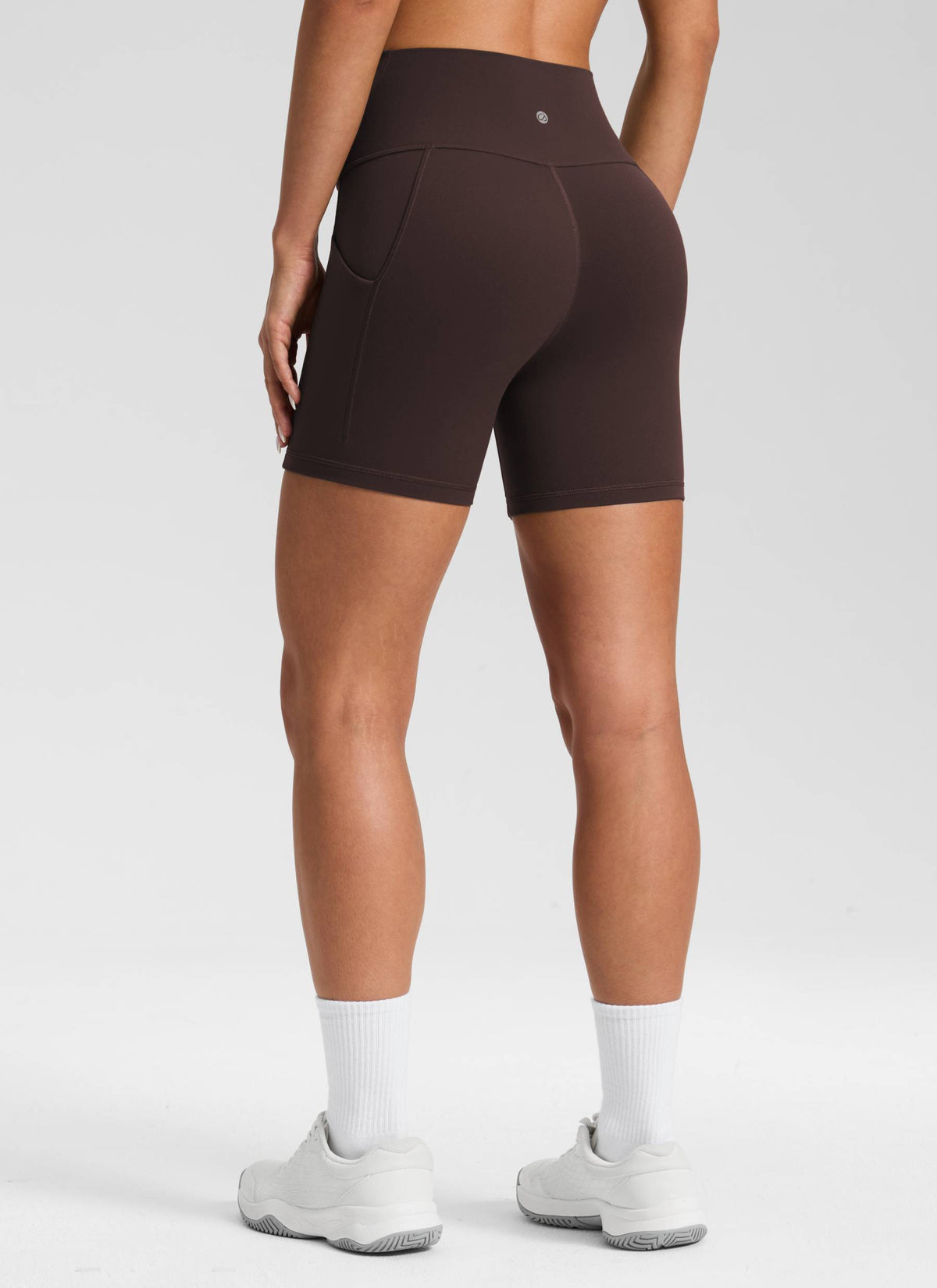CRZ YOGA Naisten Yoga High Rise Biker Butterluxe taskulliset shortsit 13 cm Hot Fudge Brown @model_info:Isidora