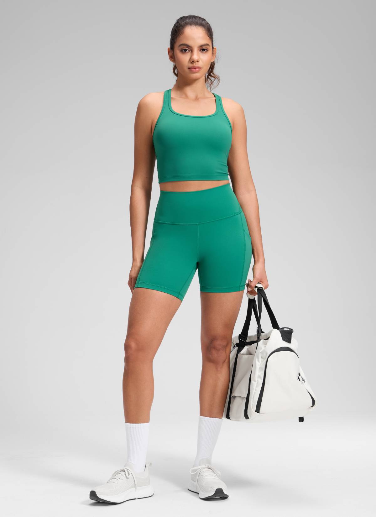 CRZ YOGA Naisten korkeavyötäröiset Butterluxe-taskupyöräilyshortsit 13 cm Cascadia Green @model_info:Dany