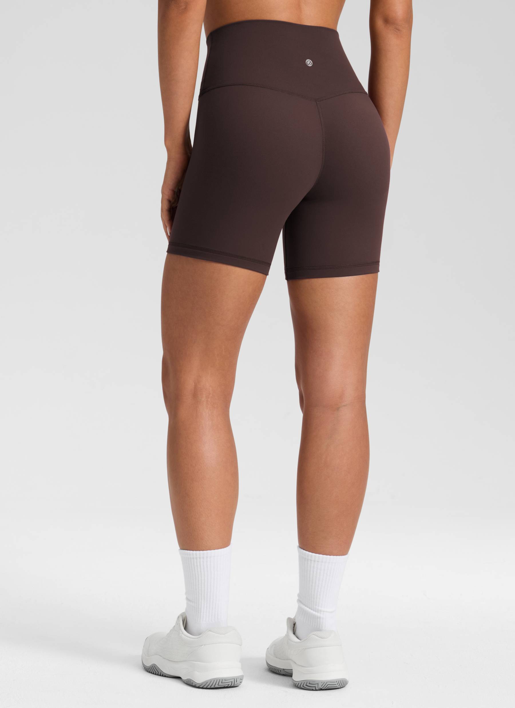 CRZ YOGA Dames High Rise Butterluxe V-Cross Waist Biker Shorts 13 cm Hot Fudge Brown
