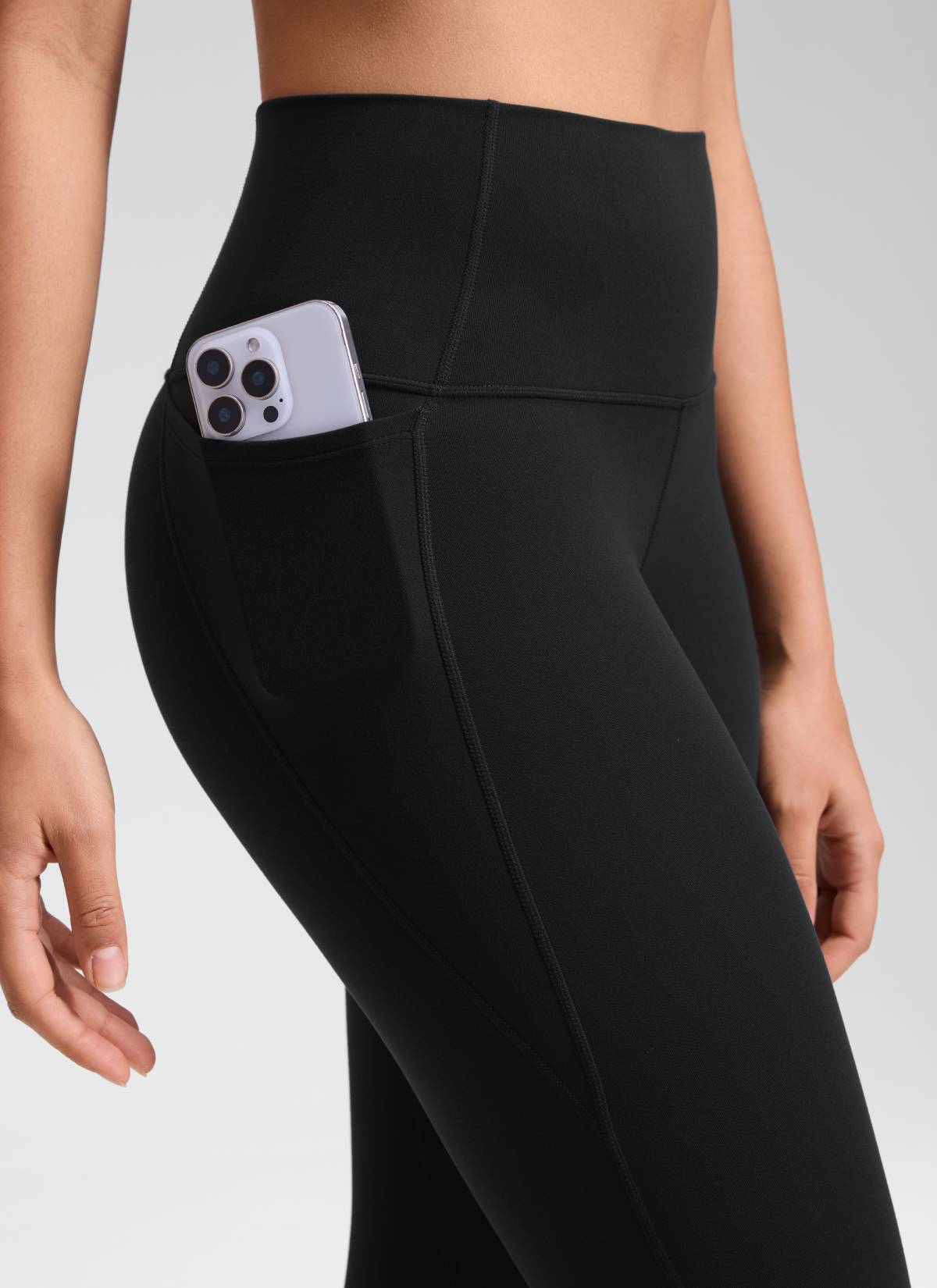 CRZ YOGA Women's Yoga High Rise Butterluxe Capri with Pockets 21'' Black @model_info:Fiona