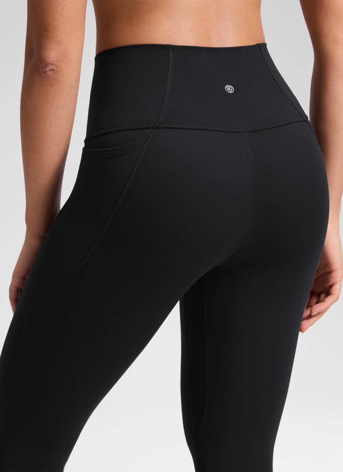 CRZ YOGA Women's Yoga High Rise Butterluxe Capri with Pockets 21'' Black @model_info:Fiona