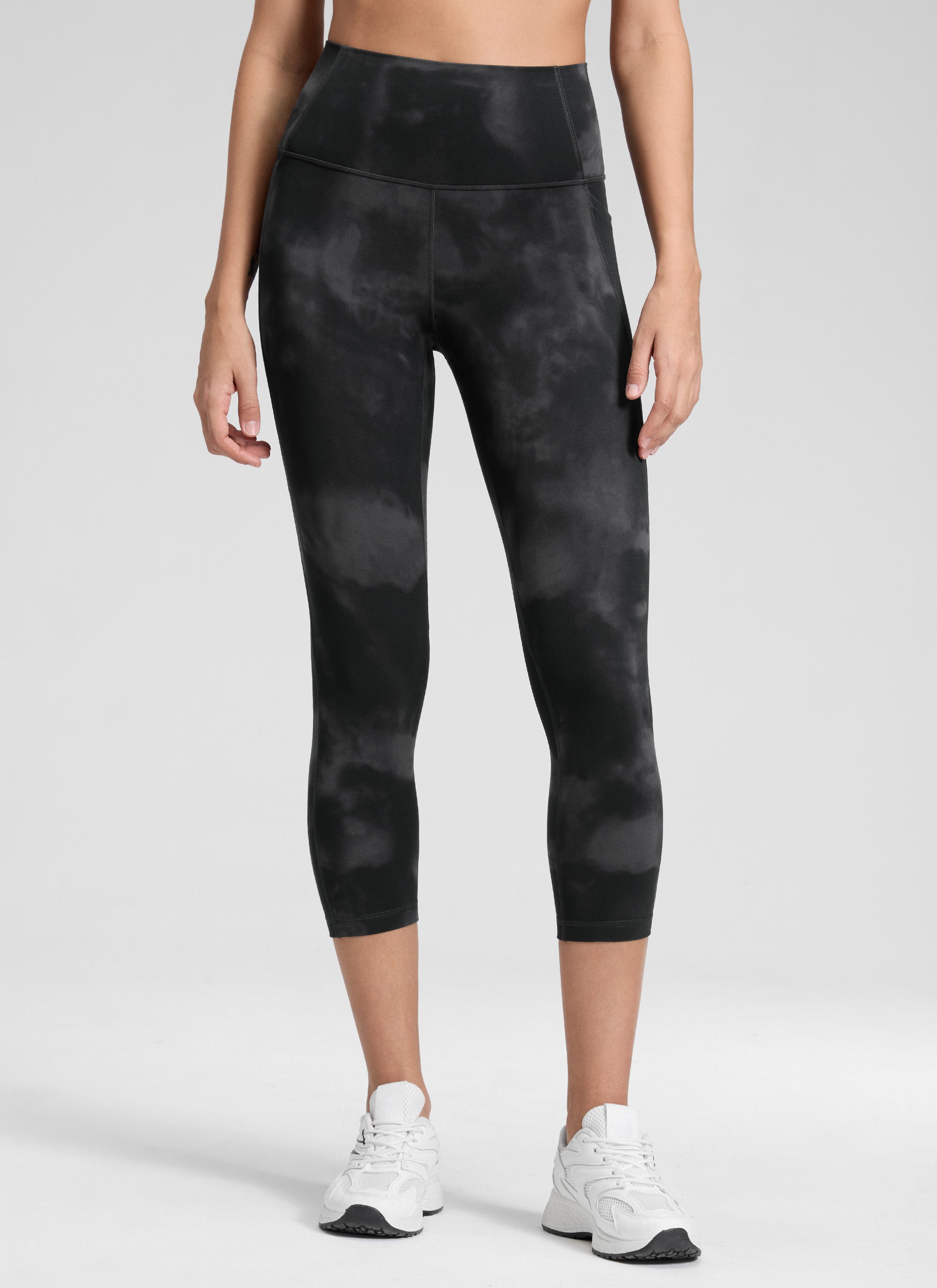 CRZ YOGA Women's Yoga High Rise Butterluxe Capri with Pockets 21'' Black Tie Dye Flowers @model_info:Jenna